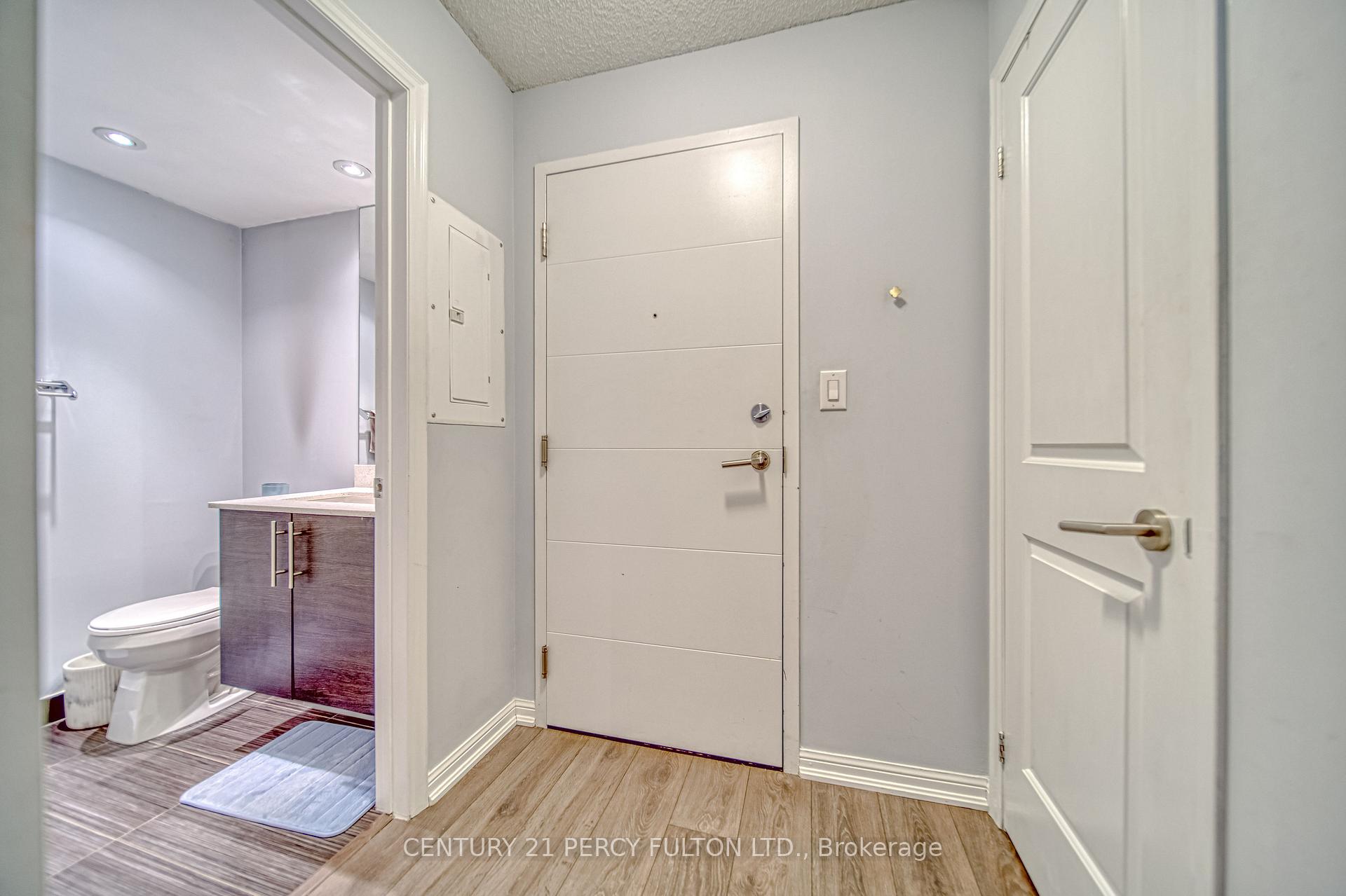 Photo 3 of Unit 510, 400 Adelaide Street E, Toronto, Moss Park — HOMEH