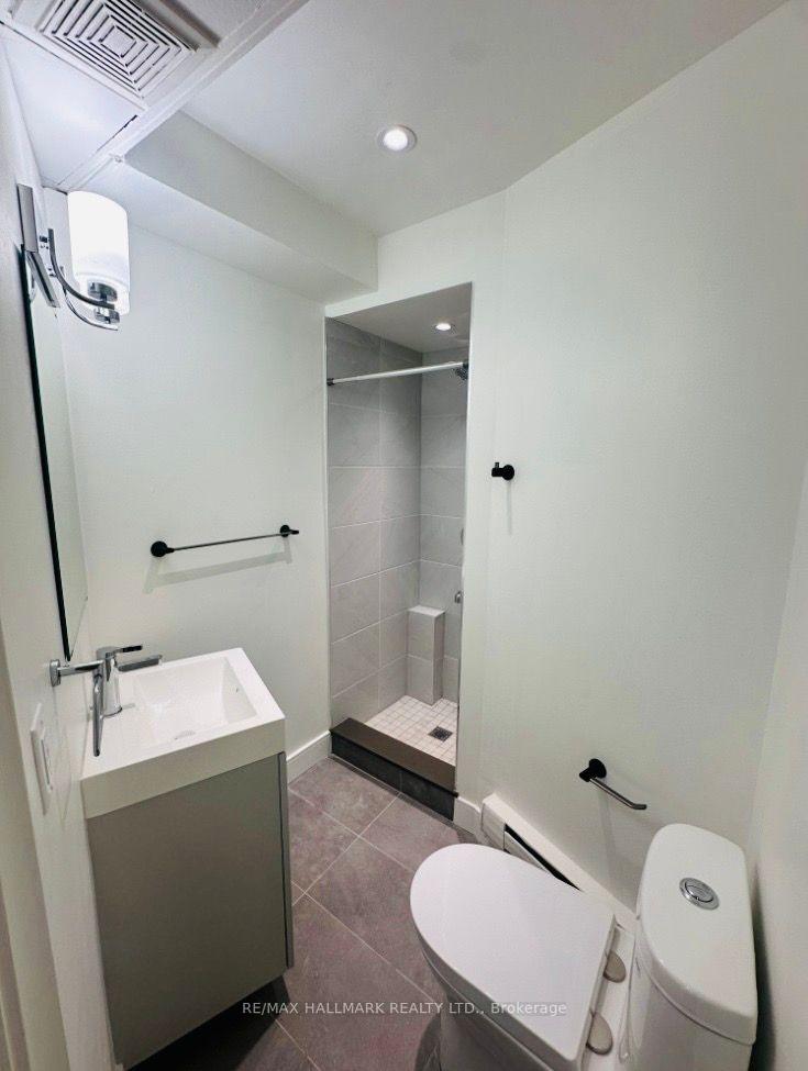 Photo 6 of Unit 2, 2961 Lakeshore Boulevard W, Etobicoke, New Toronto — HOMEH