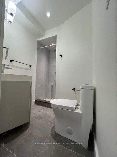 Photo 7 of Unit 2, 2961 Lakeshore Boulevard W, Etobicoke, New Toronto — HOMEH