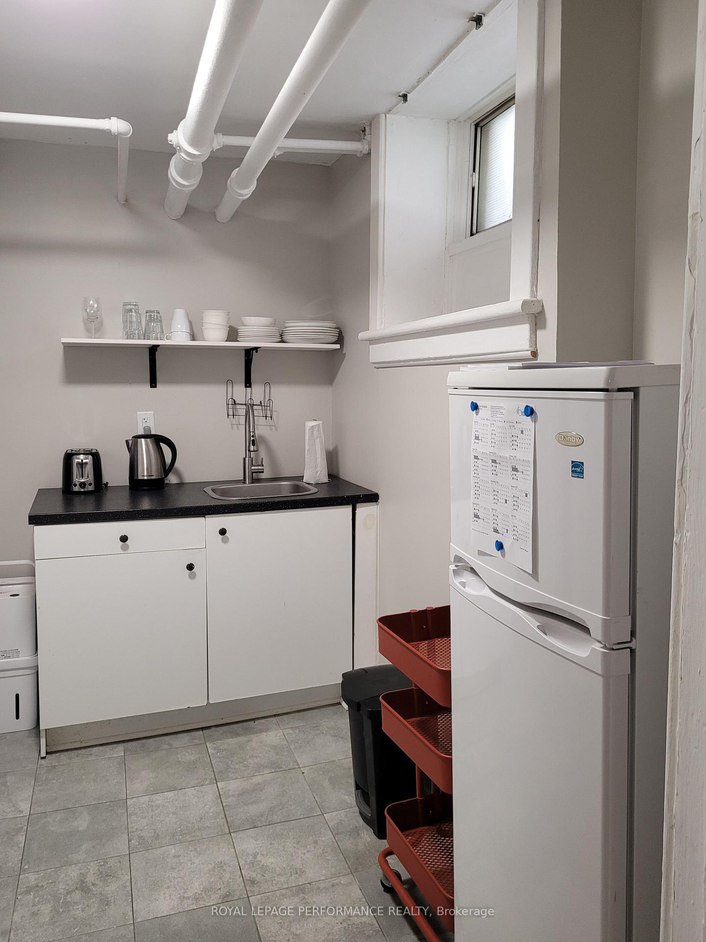 Photo 11 of 721 B Cooper Street, Ottawa, Ottawa Centre — HOMEH