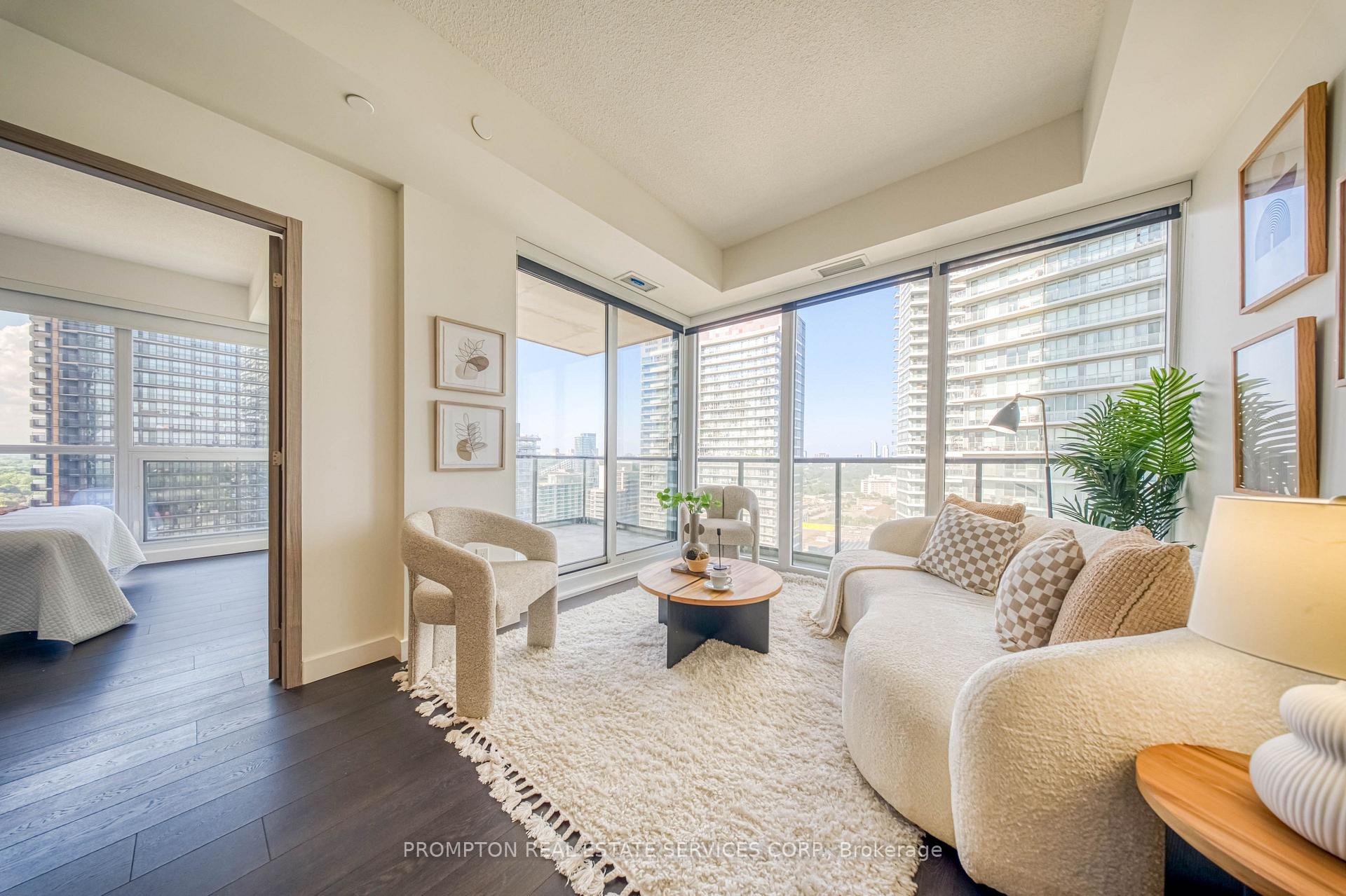 Photo 13 of Unit 2012, 95 Mcmahon Drive, North York, Bayview Village — HOMEH