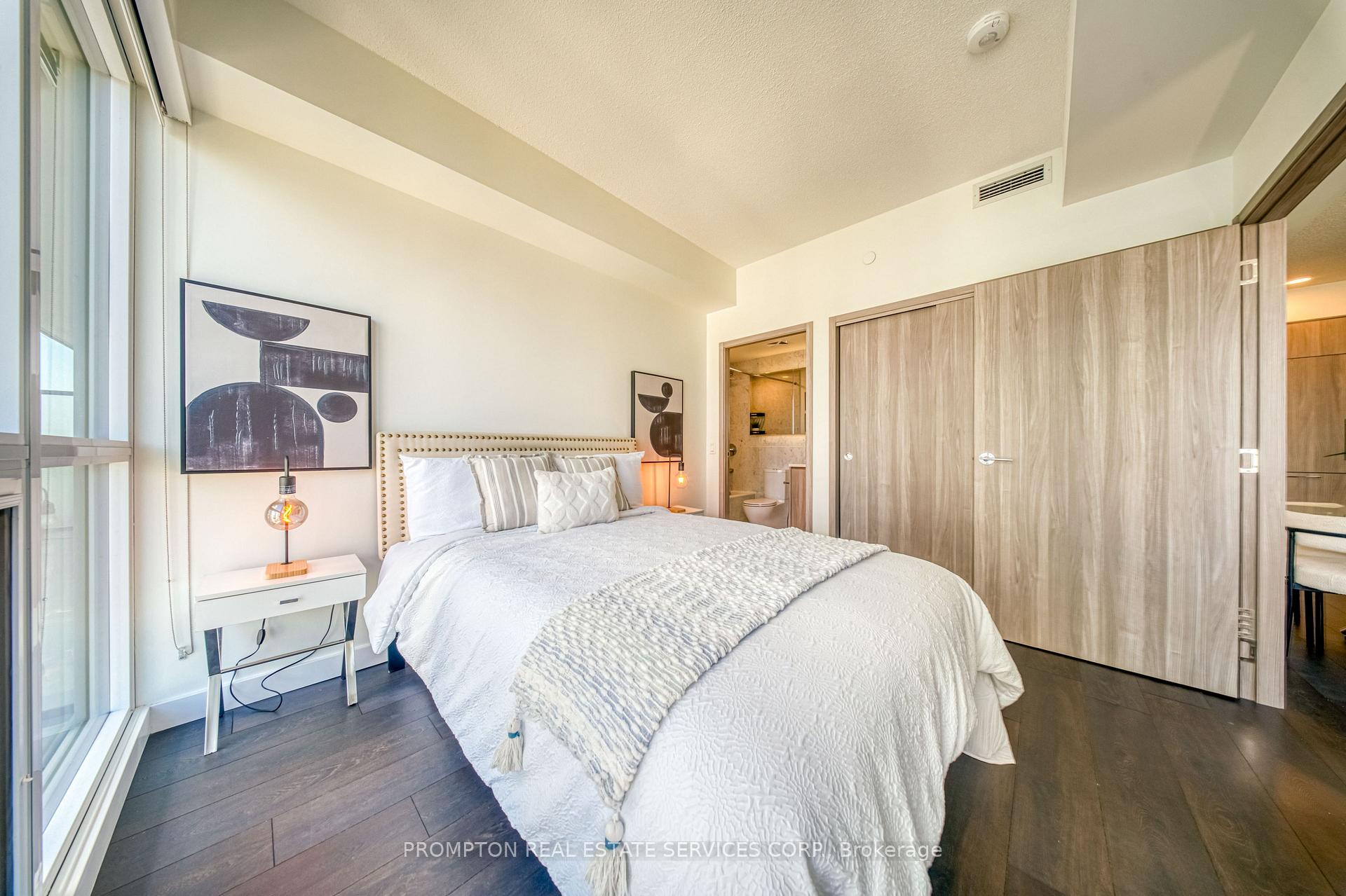 Photo 17 of Unit 2012, 95 Mcmahon Drive, North York, Bayview Village — HOMEH
