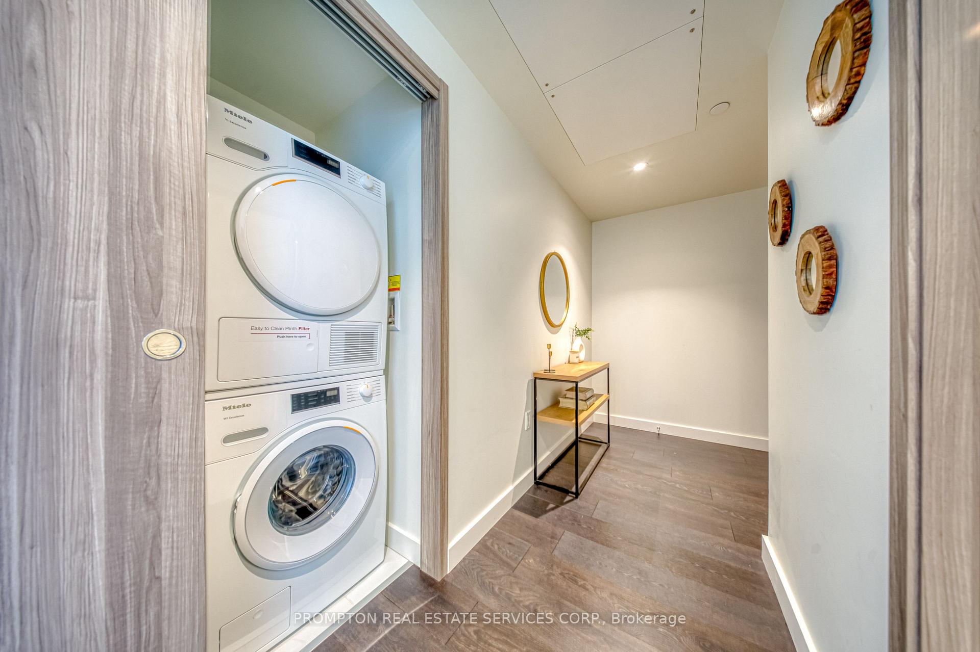 Photo 22 of Unit 2012, 95 Mcmahon Drive, North York, Bayview Village — HOMEH