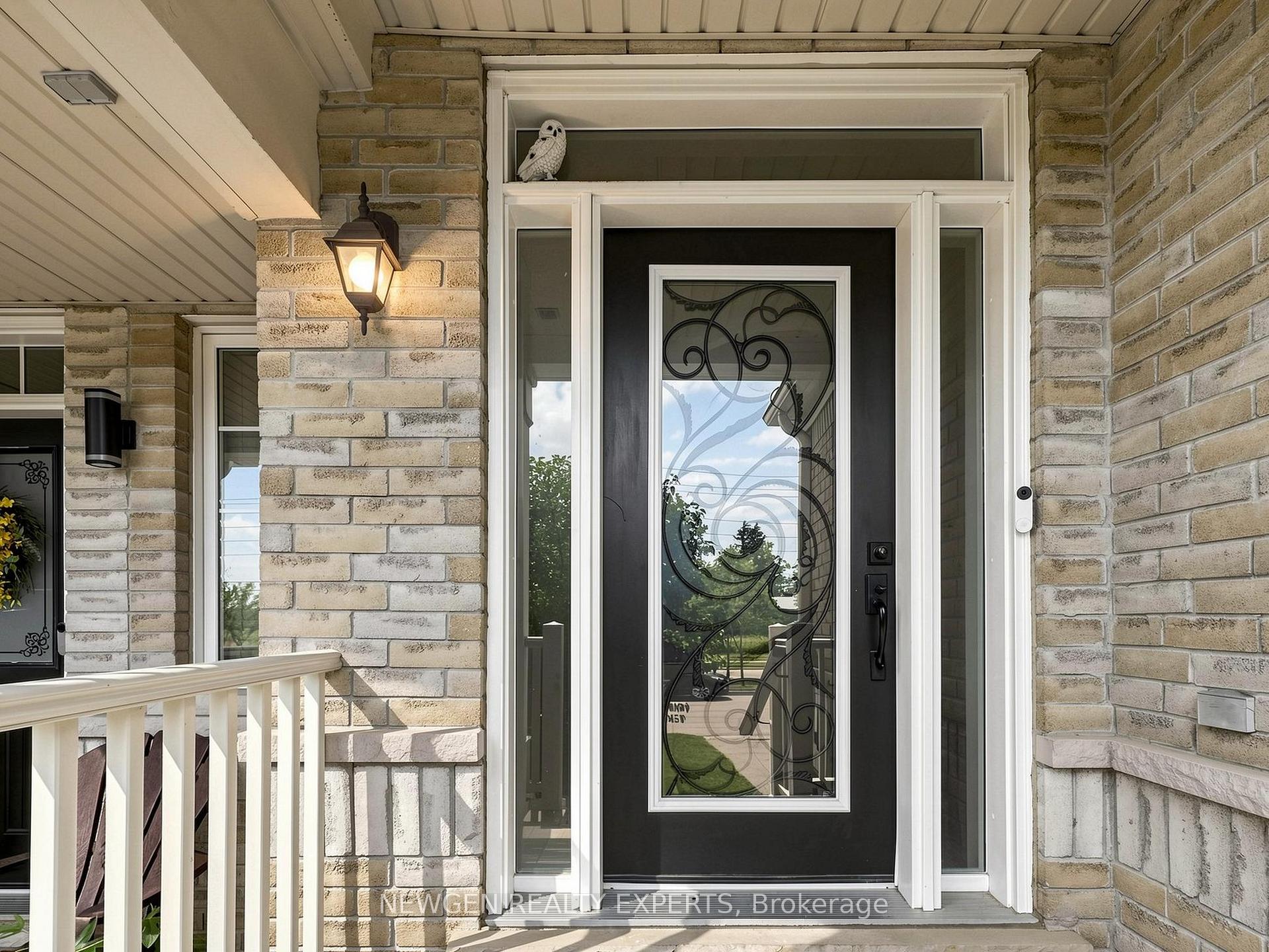 Photo 3 of 53 Silverwood Circle, Ajax, Central East — HOMEH