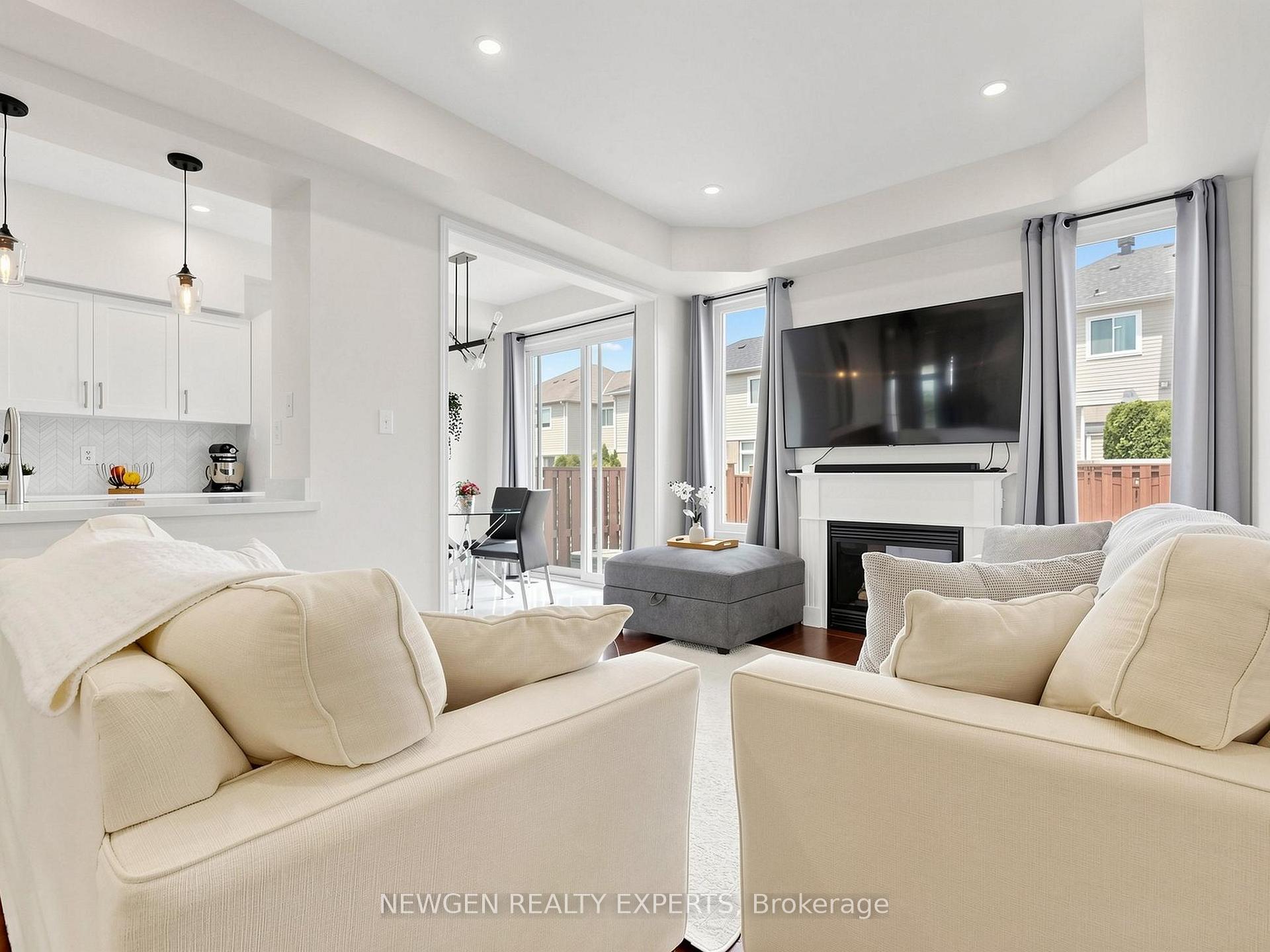 Photo 6 of 53 Silverwood Circle, Ajax, Central East — HOMEH