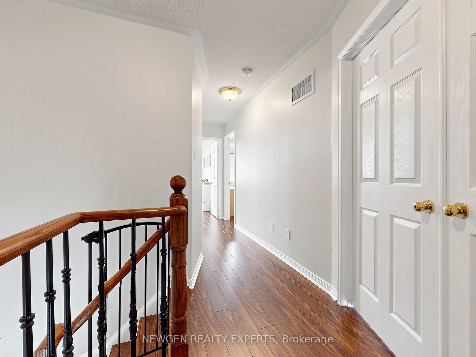 Photo 19 of 53 Silverwood Circle, Ajax, Central East — HOMEH