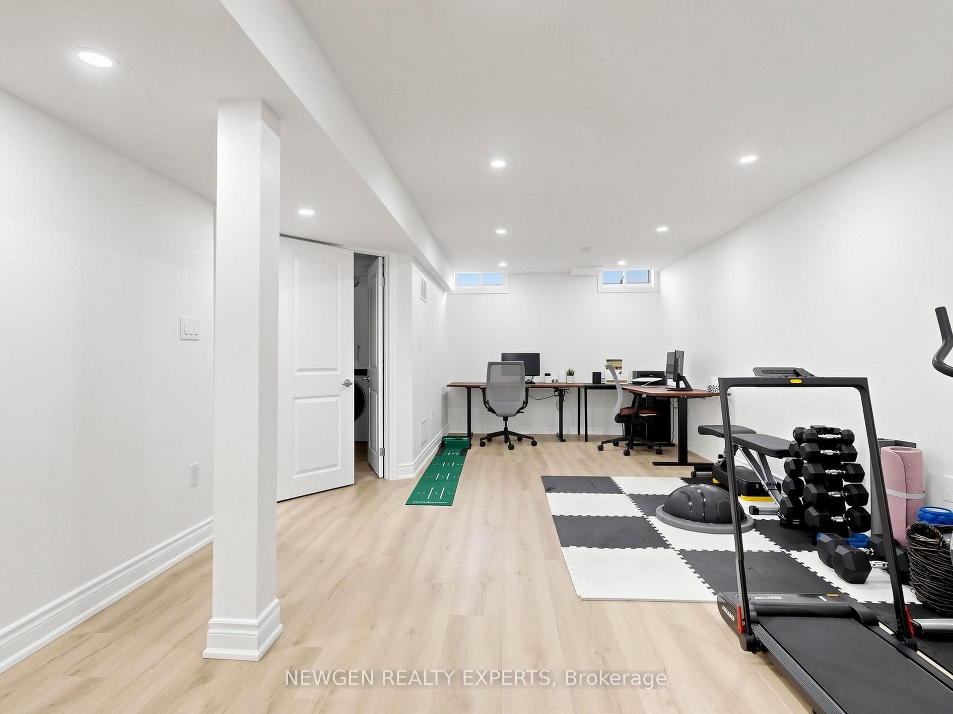 Photo 35 of 53 Silverwood Circle, Ajax, Central East — HOMEH