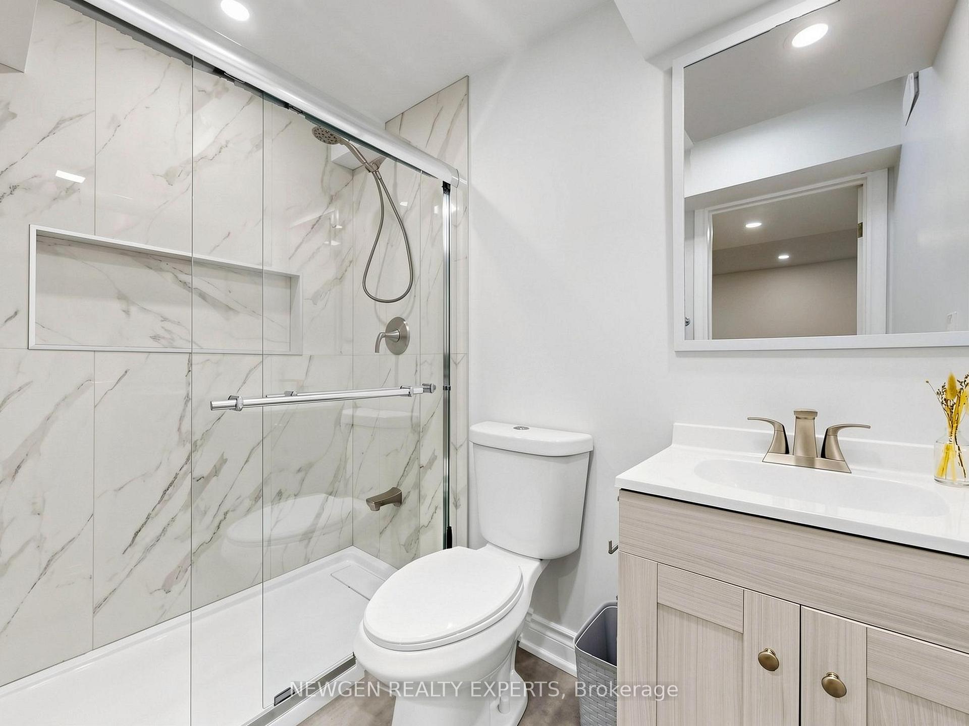 Photo 38 of 53 Silverwood Circle, Ajax, Central East — HOMEH