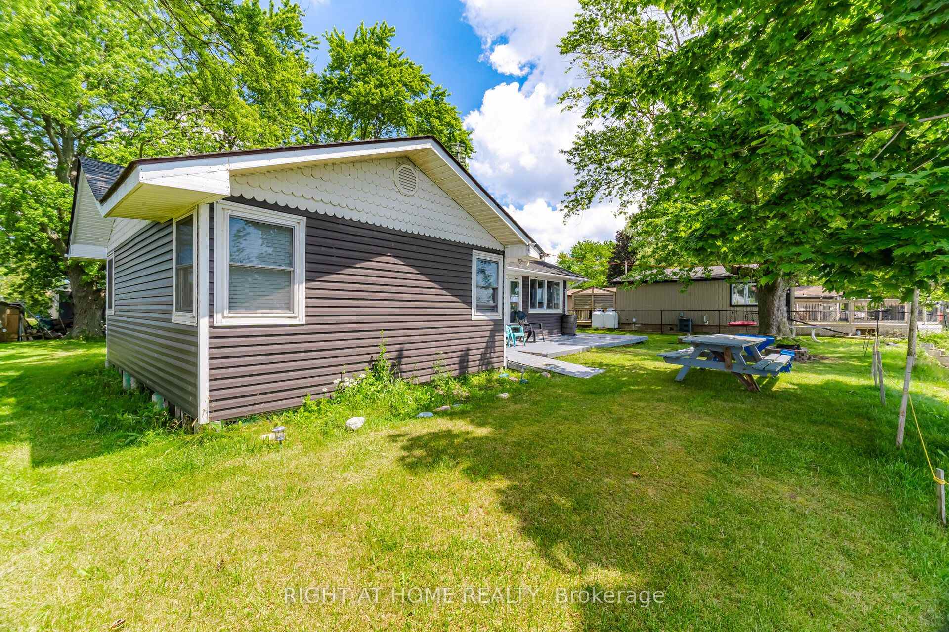 Photo 4 of 33 Derner Line, Haldimand, Dunnville — HOMEH