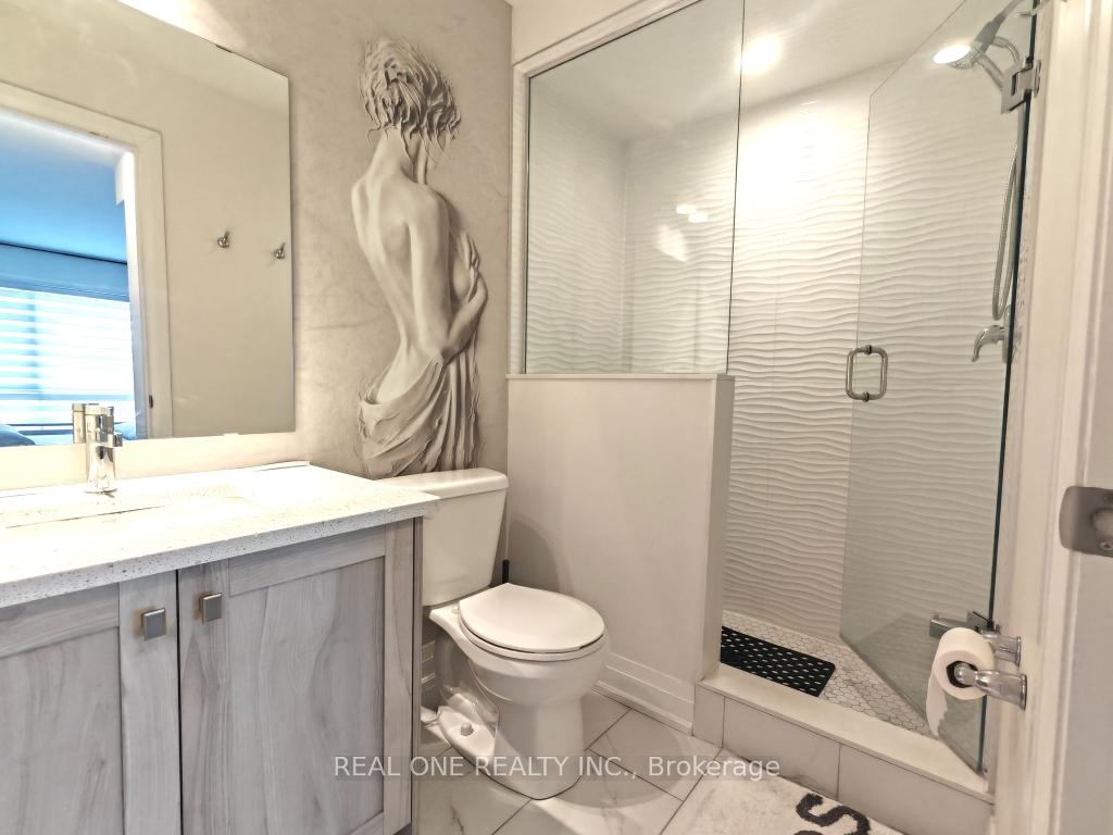 Photo 17 of 19 Woodstream Drive, Etobicoke, West Humber-Clairville — HOMEH