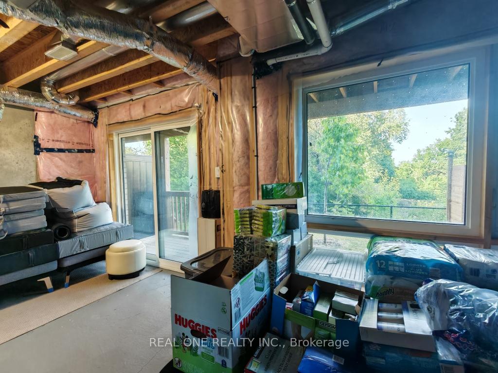 Photo 22 of 19 Woodstream Drive, Etobicoke, West Humber-Clairville — HOMEH