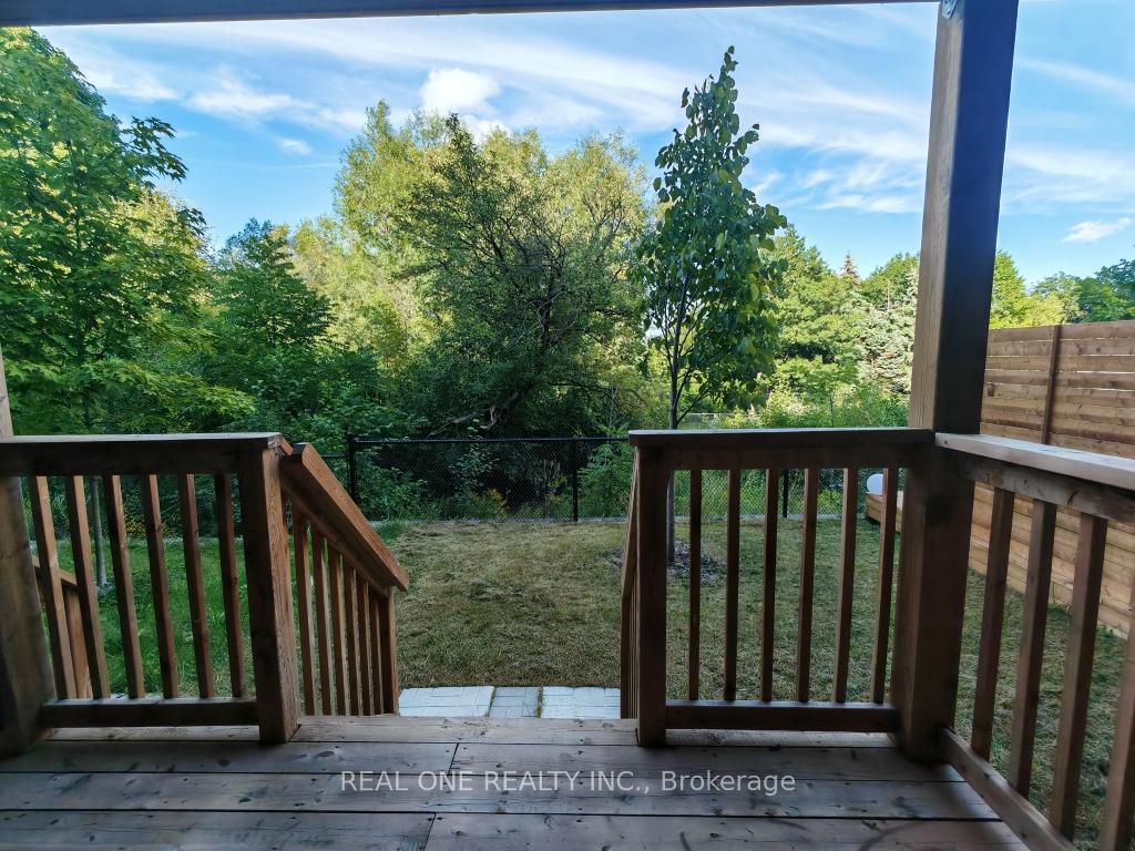 Photo 23 of 19 Woodstream Drive, Etobicoke, West Humber-Clairville — HOMEH