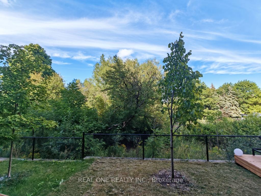 Photo 24 of 19 Woodstream Drive, Etobicoke, West Humber-Clairville — HOMEH