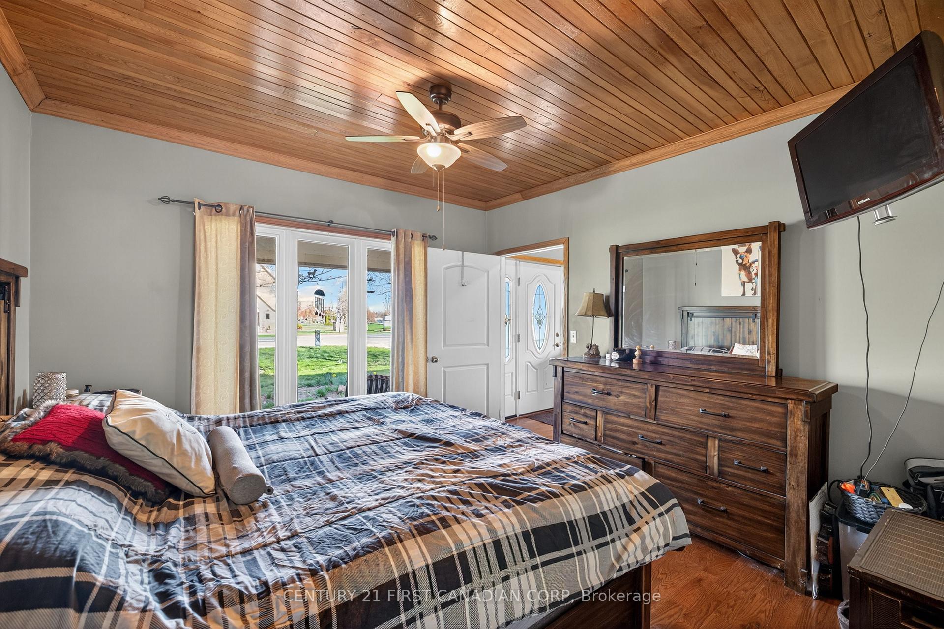Photo 16 of 73309 Bluewater Highway, Bluewater, Hay — HOMEH