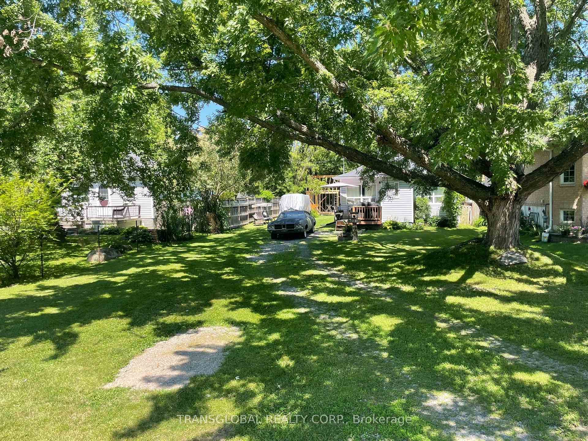 Photo 3 of 1014 Barton Avenue, Georgina, Historic Lakeshore Communities — HOMEH