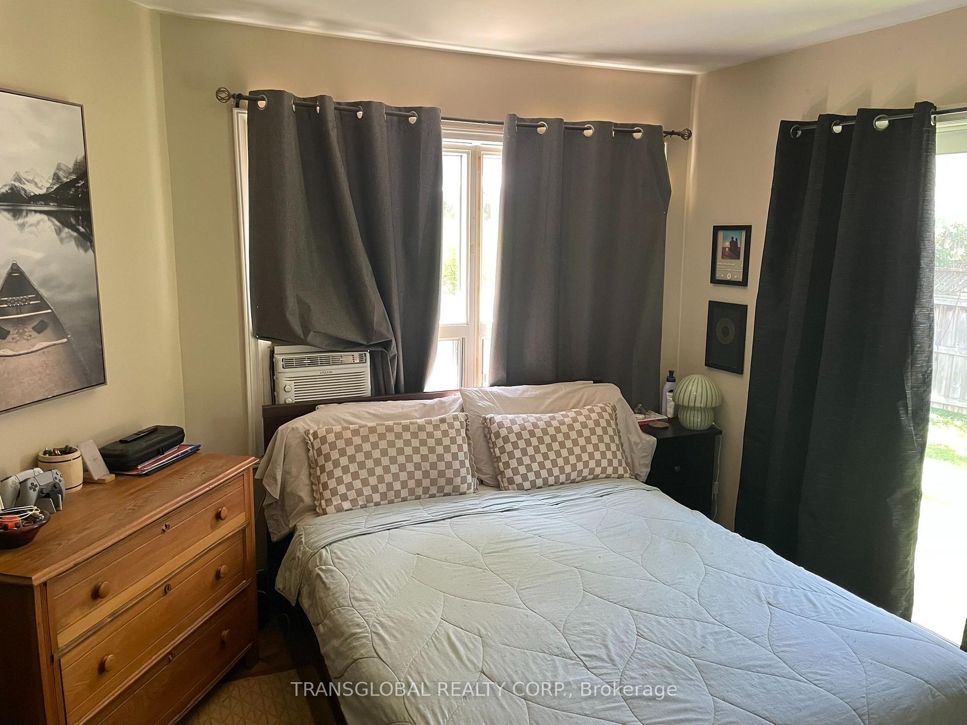 Photo 10 of 1014 Barton Avenue, Georgina, Historic Lakeshore Communities — HOMEH