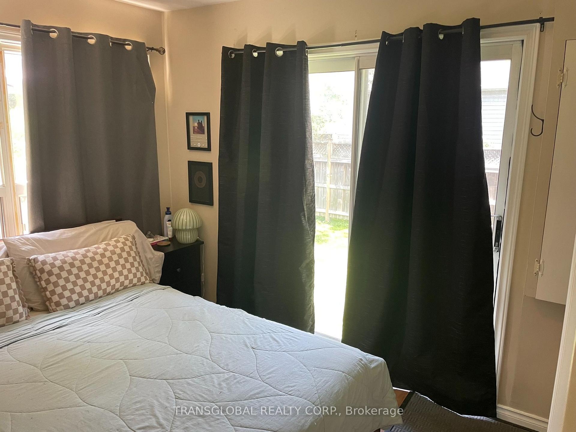 Photo 11 of 1014 Barton Avenue, Georgina, Historic Lakeshore Communities — HOMEH