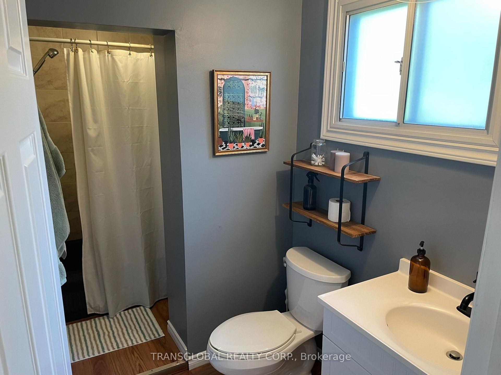 Photo 15 of 1014 Barton Avenue, Georgina, Historic Lakeshore Communities — HOMEH