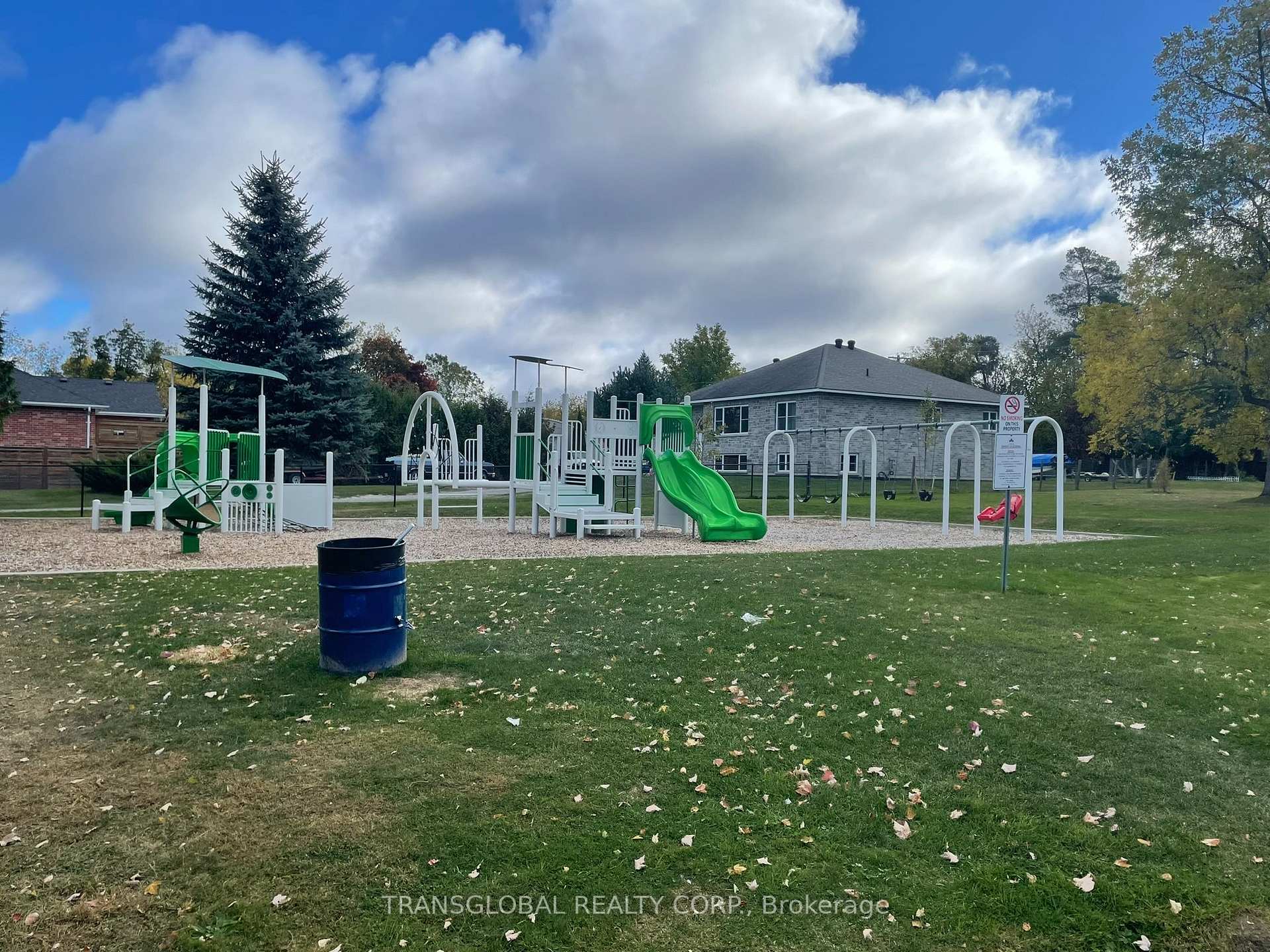 Photo 25 of 1014 Barton Avenue, Georgina, Historic Lakeshore Communities — HOMEH