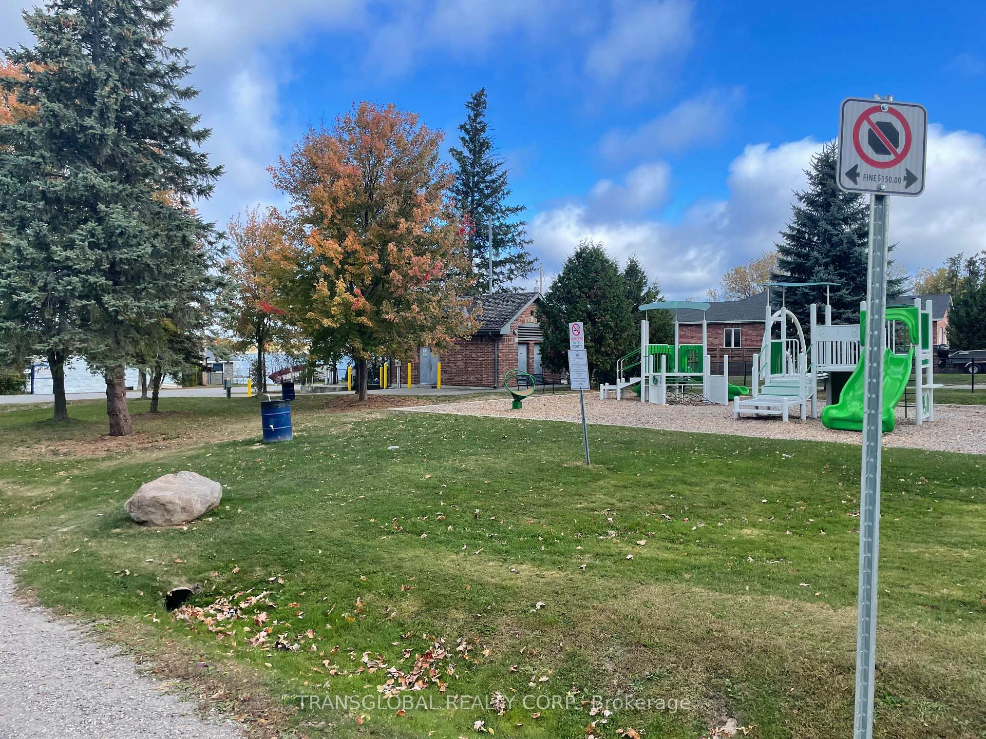 Photo 26 of 1014 Barton Avenue, Georgina, Historic Lakeshore Communities — HOMEH