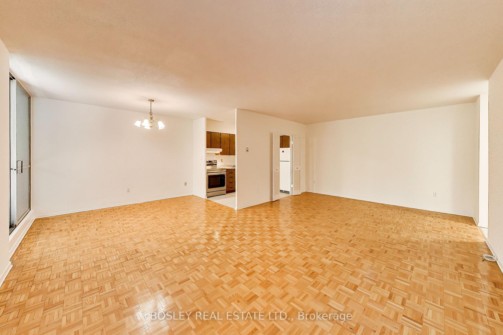Photo 2 of Unit 302, 6 Crescent Town Road, Toronto, Crescent Town — HOMEH
