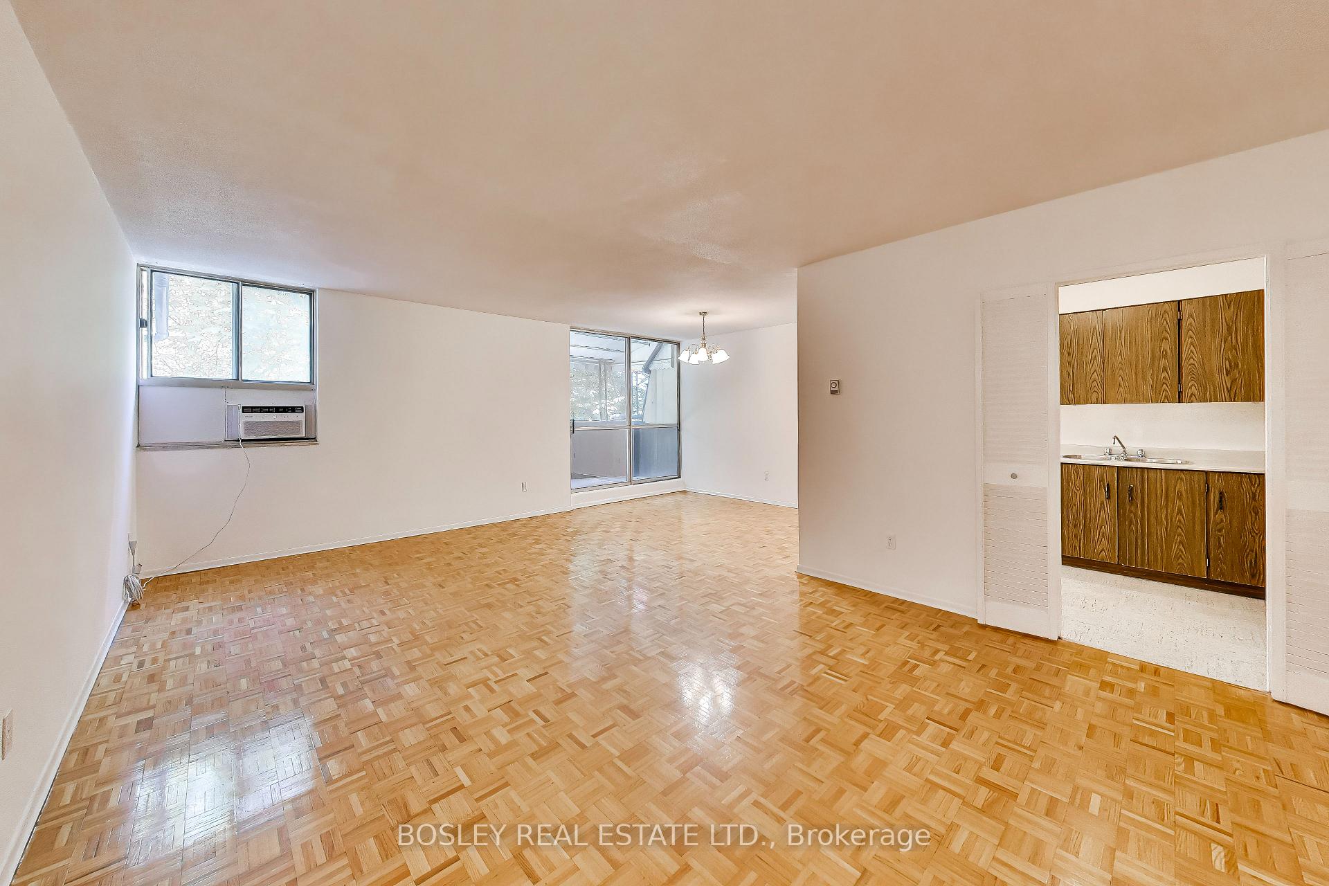 Photo 6 of Unit 302, 6 Crescent Town Road, Toronto, Crescent Town — HOMEH