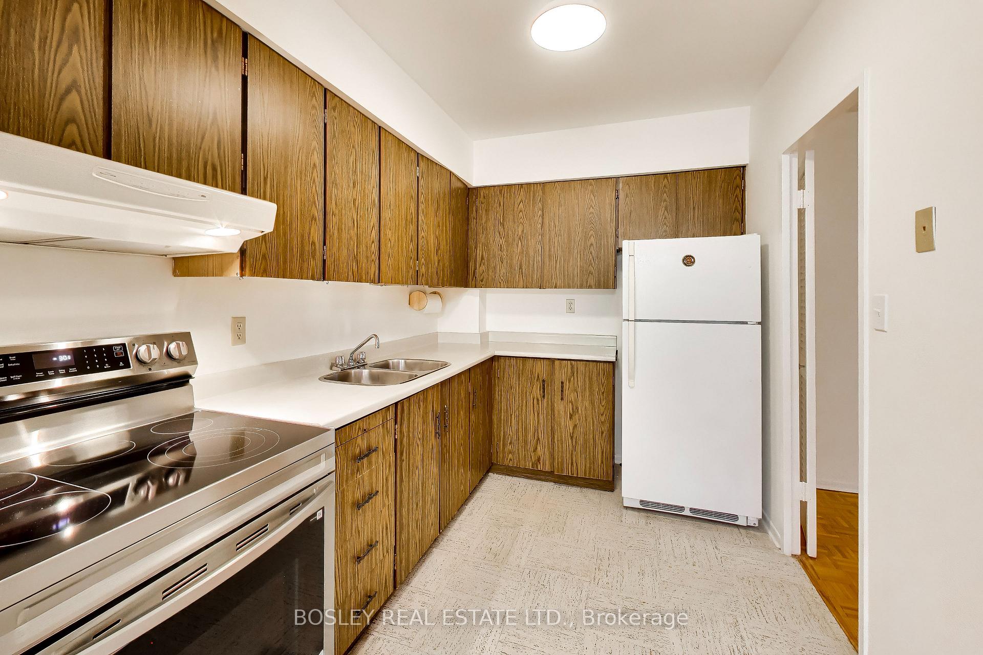 Photo 16 of Unit 302, 6 Crescent Town Road, Toronto, Crescent Town — HOMEH