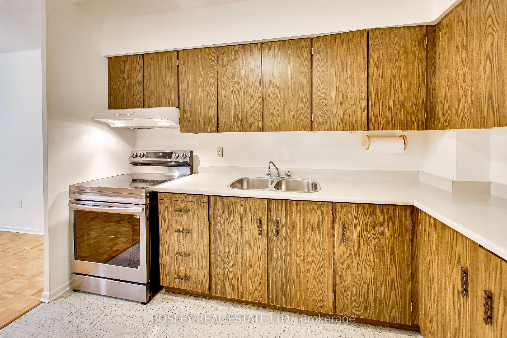Photo 18 of Unit 302, 6 Crescent Town Road, Toronto, Crescent Town — HOMEH