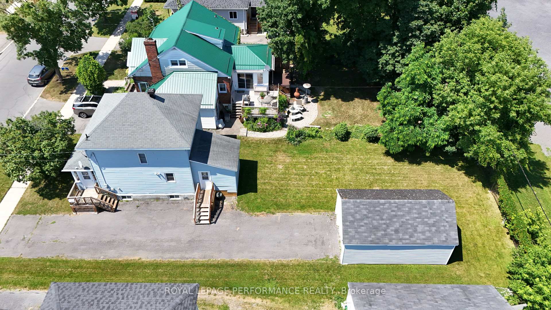 Photo 3 of 10 Dunbar Avenue, Cornwall, Cornwall — HOMEH