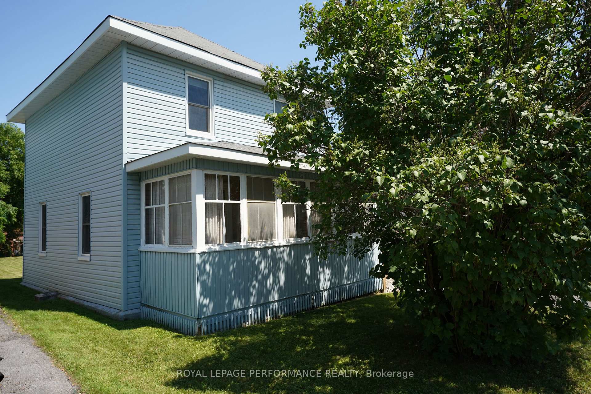 Photo 9 of 10 Dunbar Avenue, Cornwall, Cornwall — HOMEH