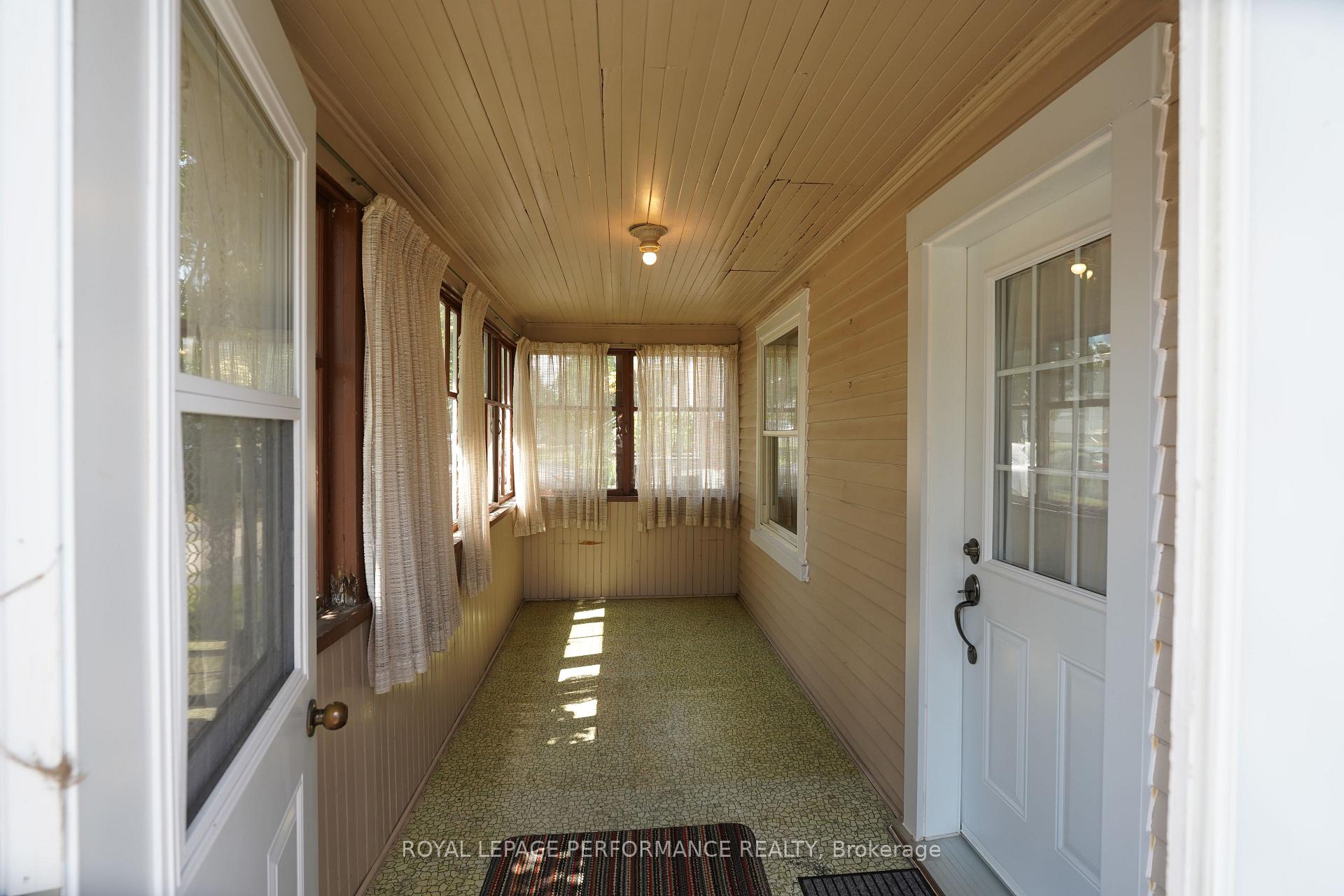 Photo 14 of 10 Dunbar Avenue, Cornwall, Cornwall — HOMEH
