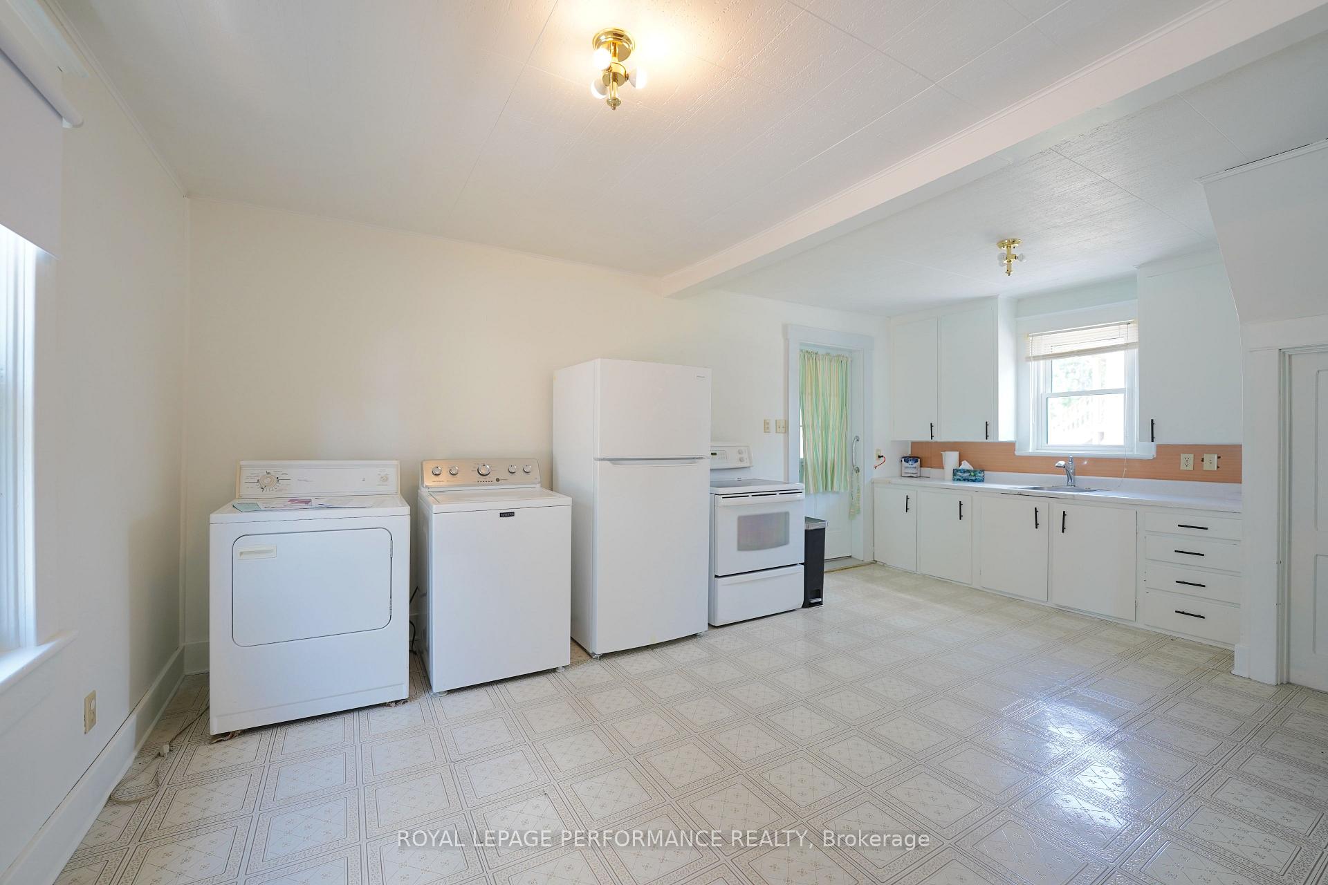 Photo 18 of 10 Dunbar Avenue, Cornwall, Cornwall — HOMEH