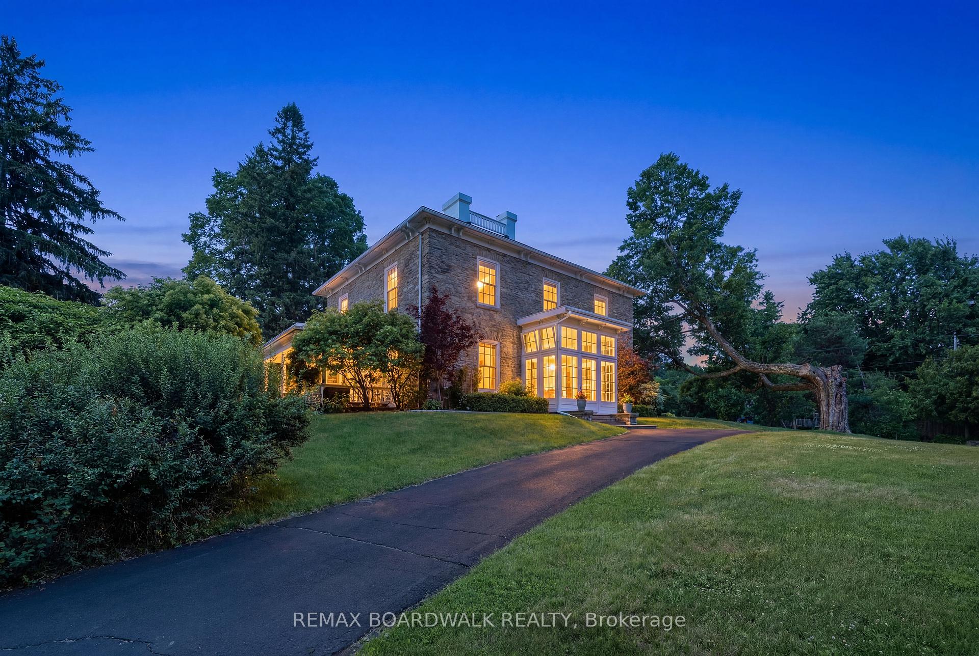 Photo 4 of 55 Cochrane Drive, Brockville, Brockville — HOMEH