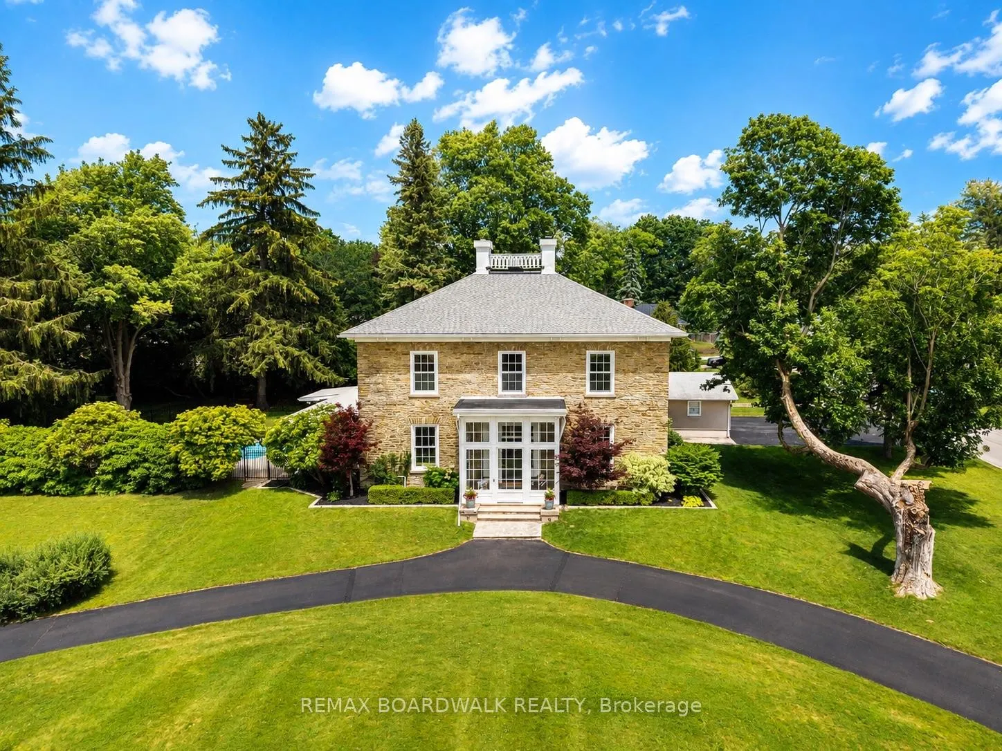 Photo 1 of 55 Cochrane Drive, Brockville, Brockville — HOMEH