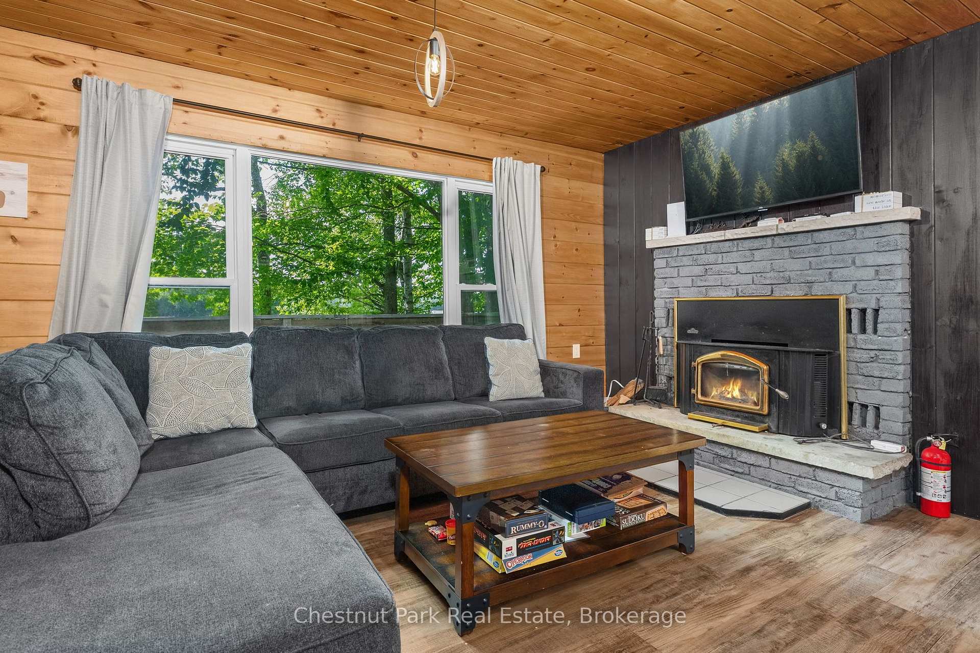 Photo 12 of 412 Sherwood Drive, Perry, Novar — HOMEH