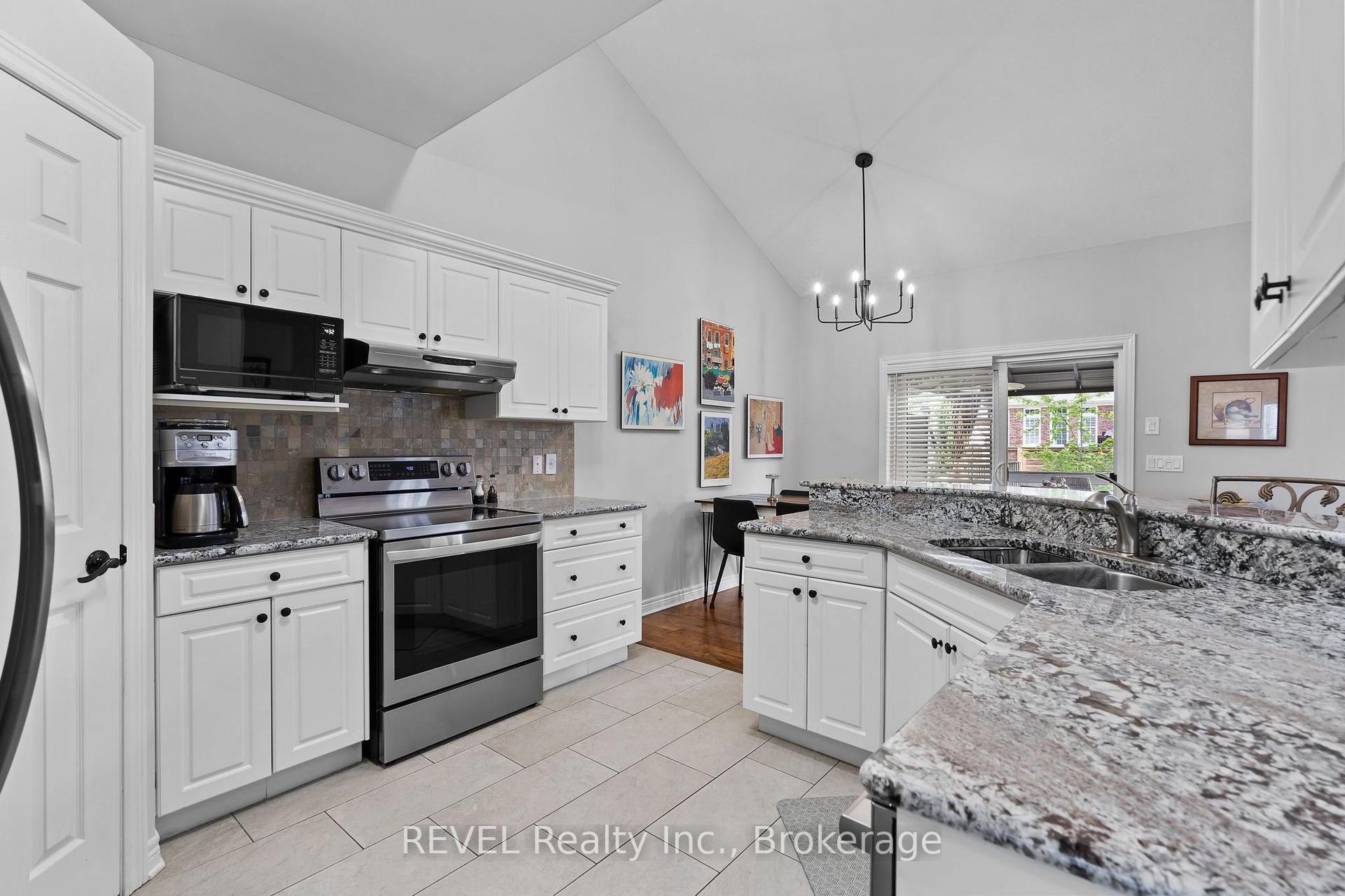 Photo 12 of 16 Maracay Way, St. Catharines, Grapeview — HOMEH