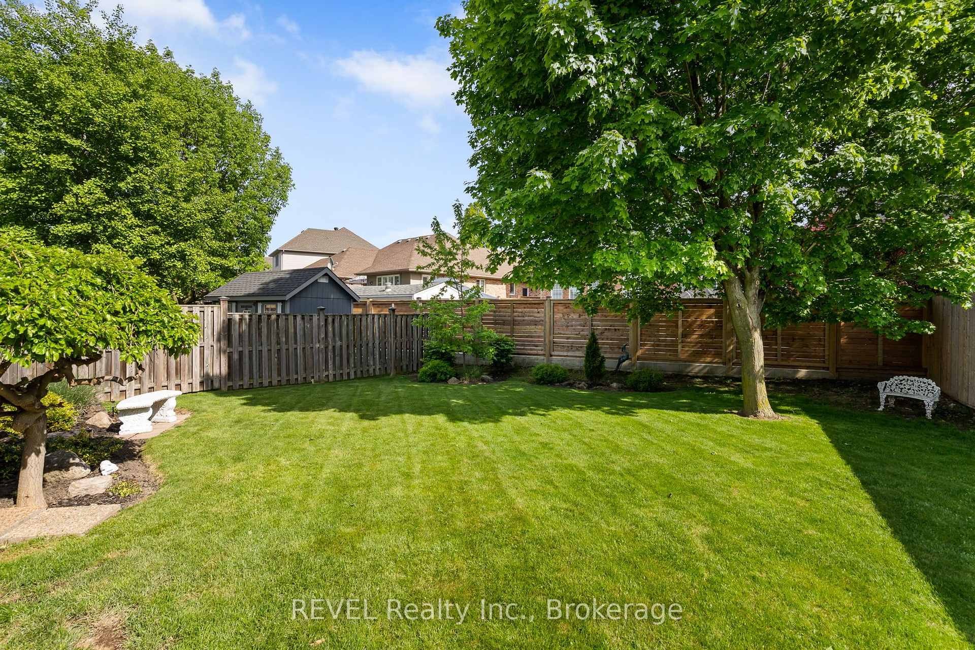 Photo 38 of 16 Maracay Way, St. Catharines, Grapeview — HOMEH