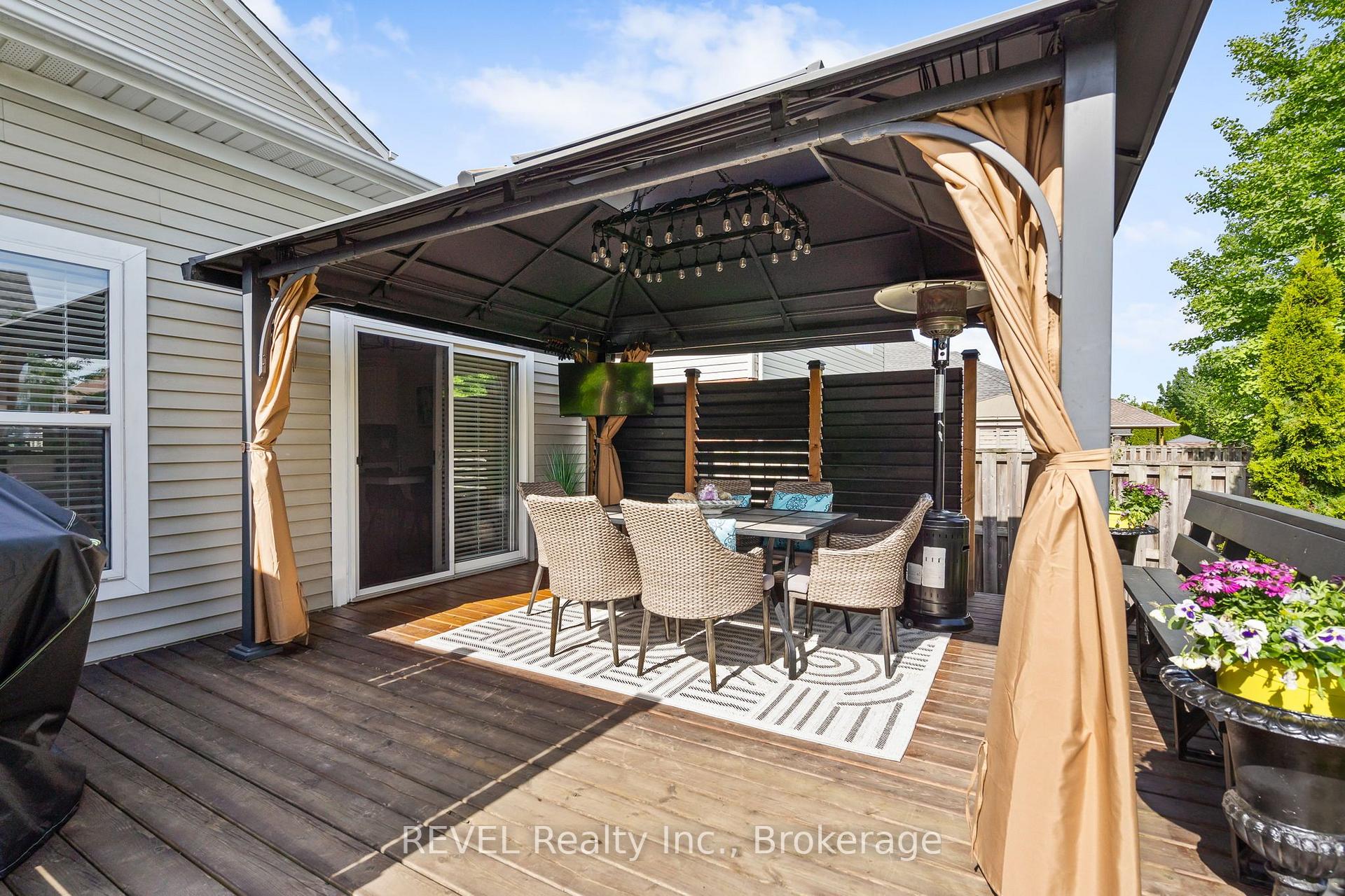 Photo 40 of 16 Maracay Way, St. Catharines, Grapeview — HOMEH