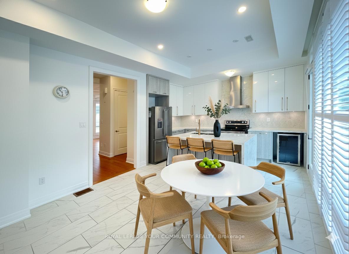 Photo 11 of 26 Banshee Lane, Richmond Hill, Oak Ridges — HOMEH