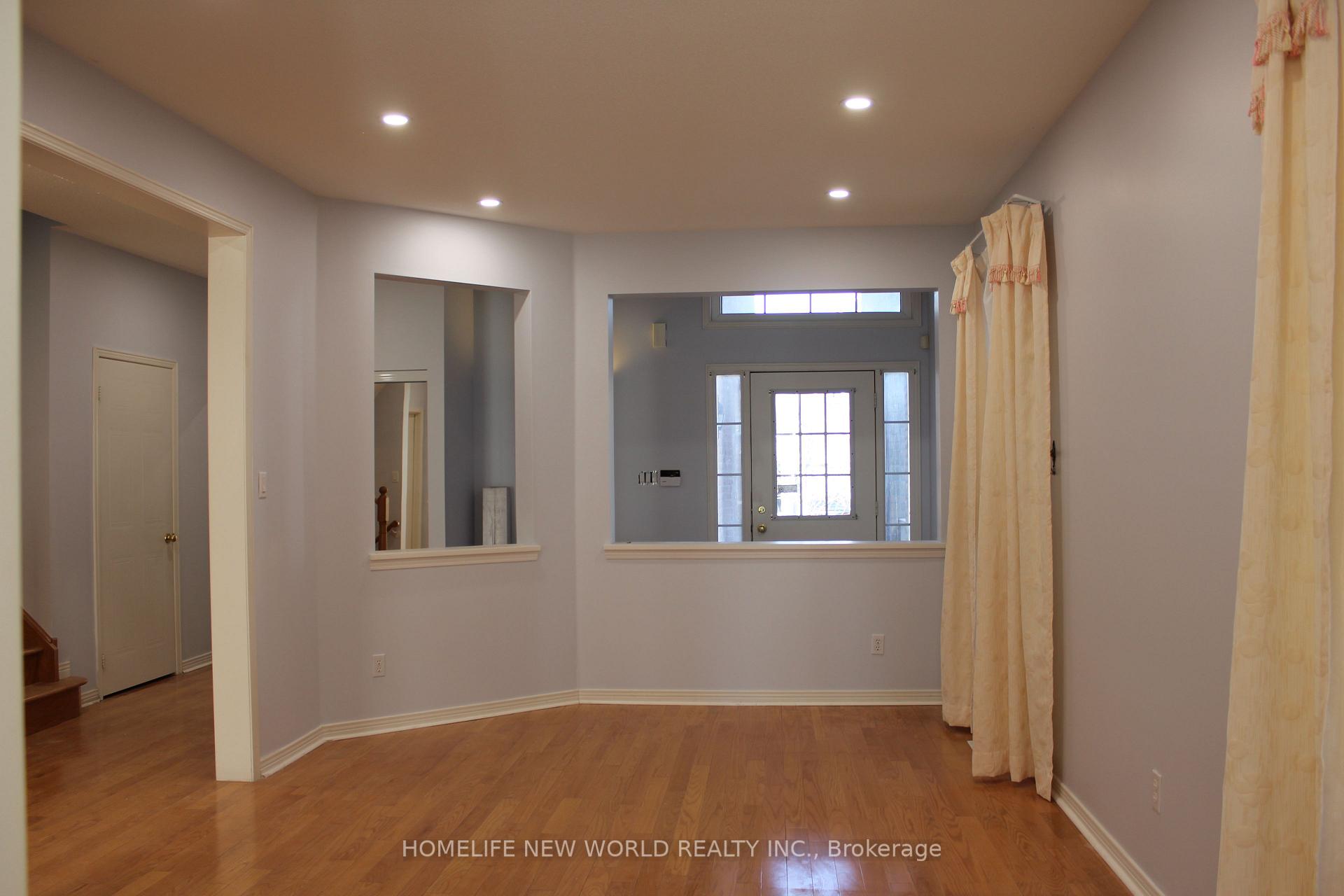 Photo 3 of 31 Barkwood Hollow, Markham, Berczy — HOMEH