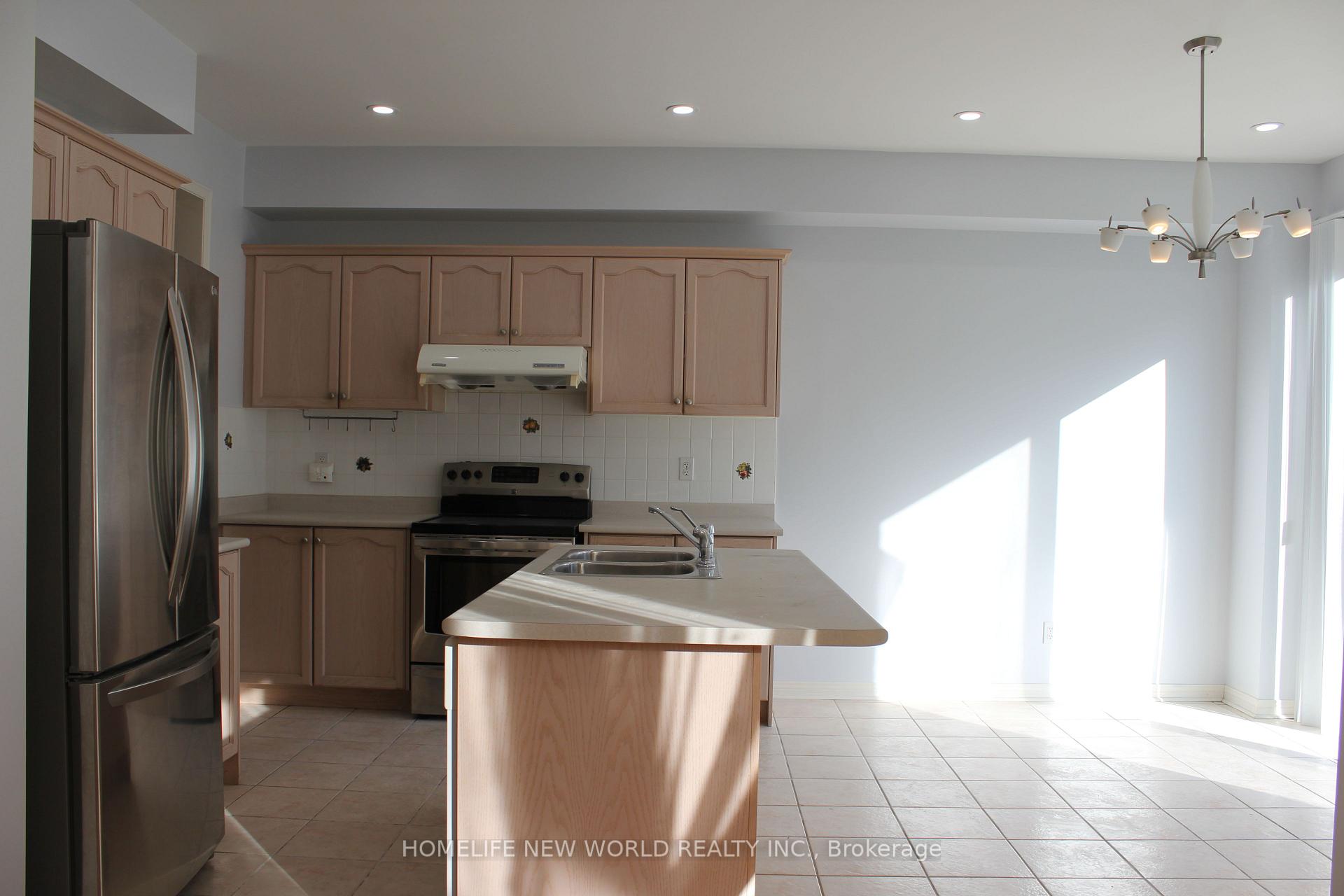 Photo 7 of 31 Barkwood Hollow, Markham, Berczy — HOMEH