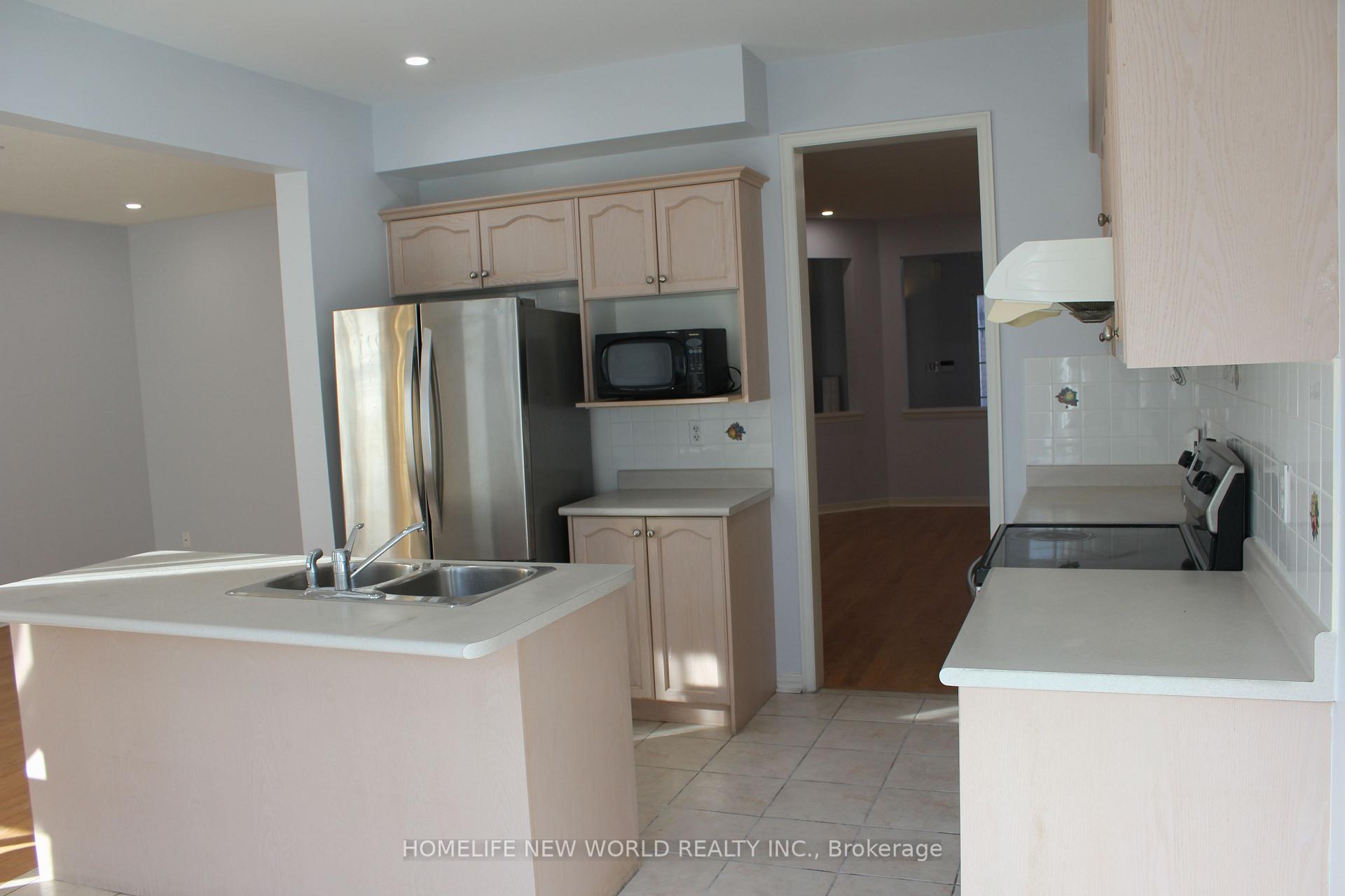 Photo 10 of 31 Barkwood Hollow, Markham, Berczy — HOMEH