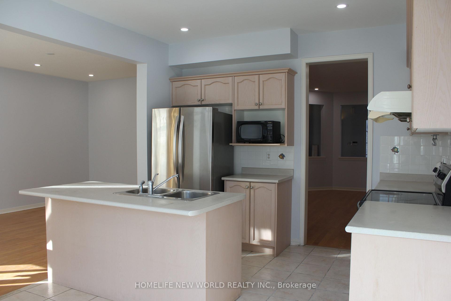 Photo 11 of 31 Barkwood Hollow, Markham, Berczy — HOMEH