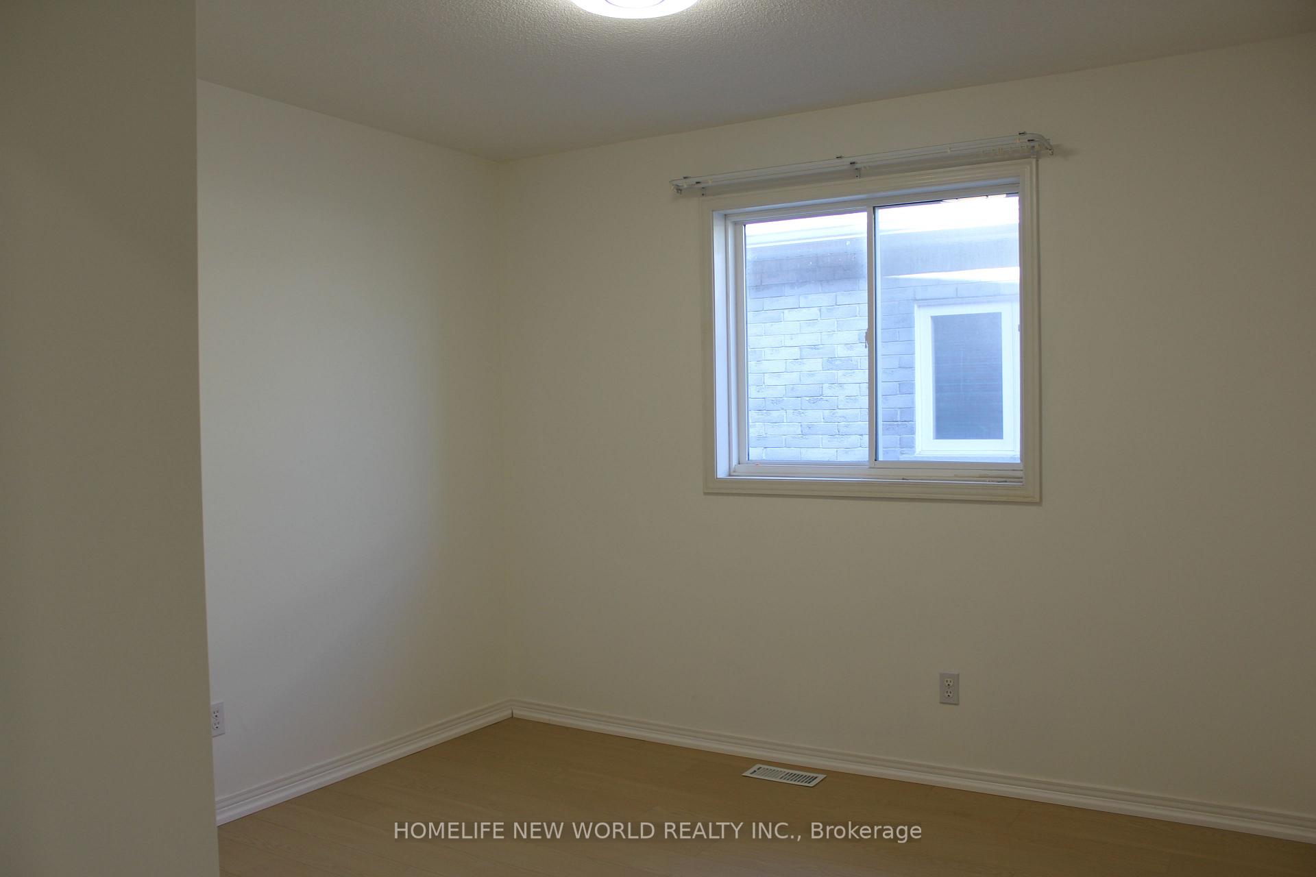 Photo 17 of 31 Barkwood Hollow, Markham, Berczy — HOMEH