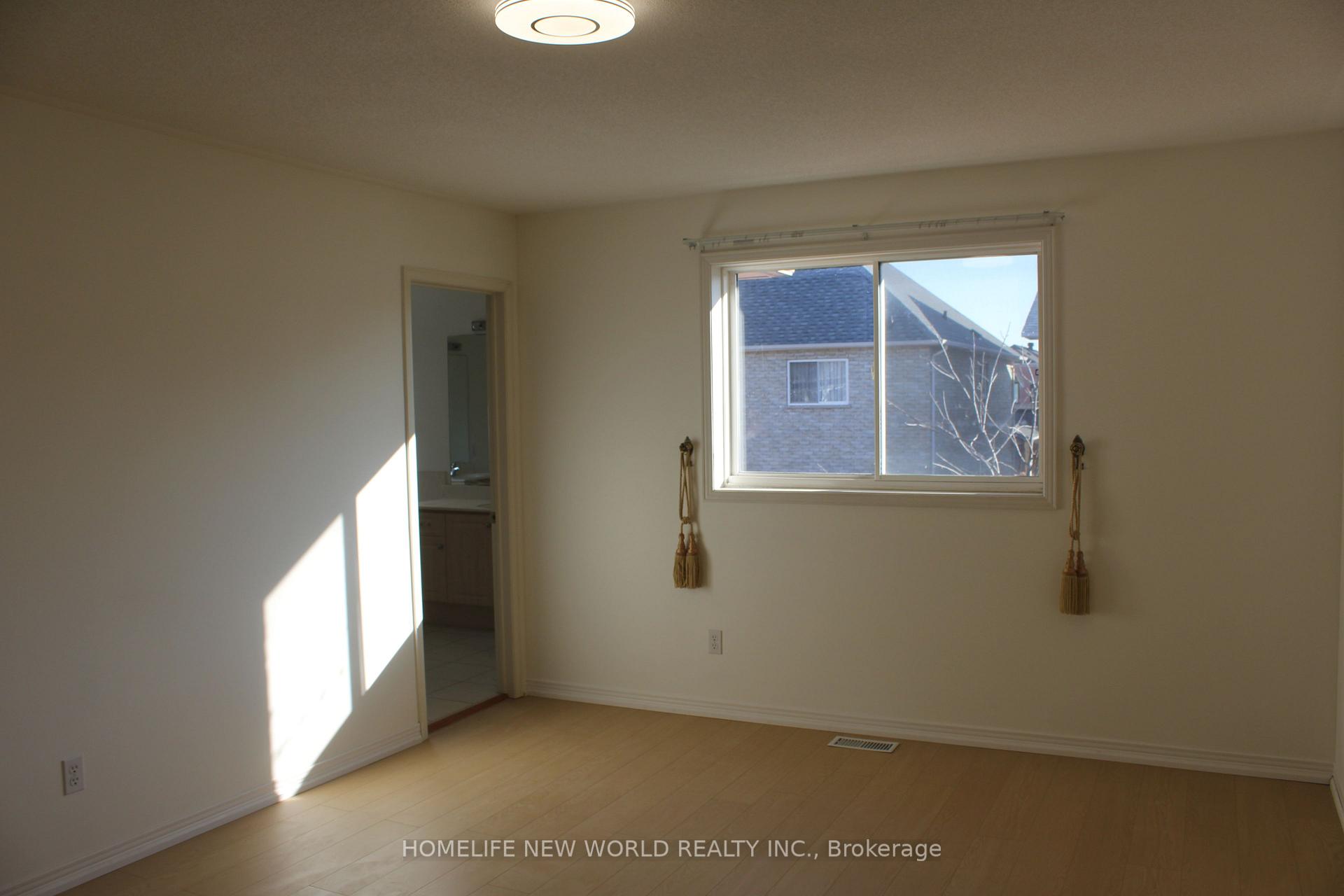 Photo 21 of 31 Barkwood Hollow, Markham, Berczy — HOMEH
