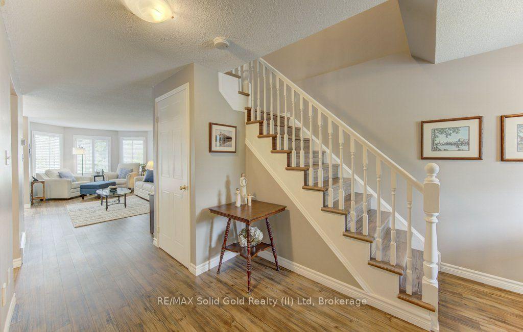 Photo 4 of 309 Pastern Trail, Waterloo, Lexington — HOMEH