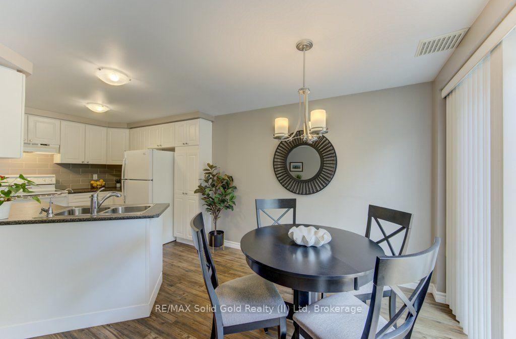 Photo 11 of 309 Pastern Trail, Waterloo, Lexington — HOMEH