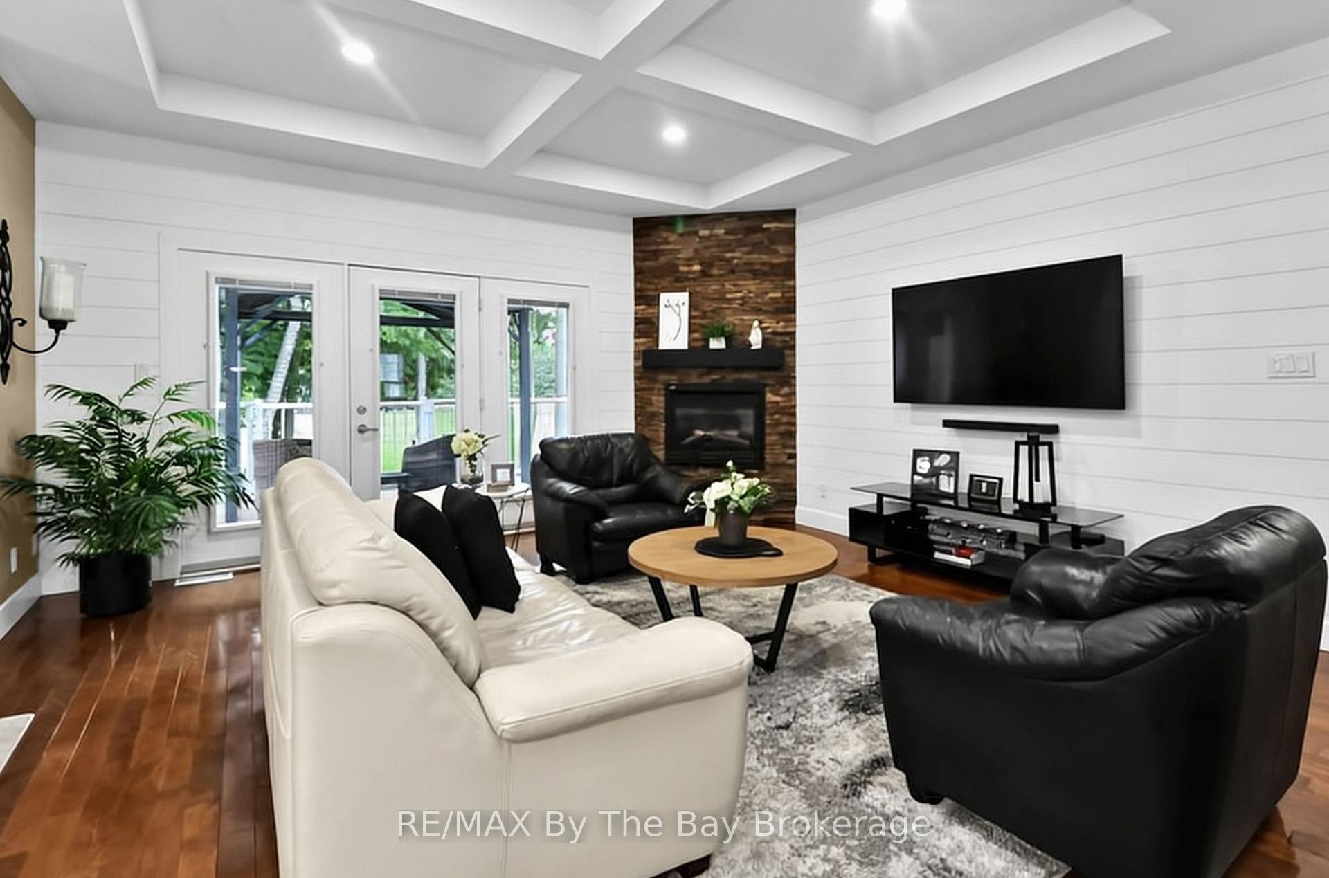 Photo 21 of 7 Downer Crescent, Wasaga Beach — HOMEH