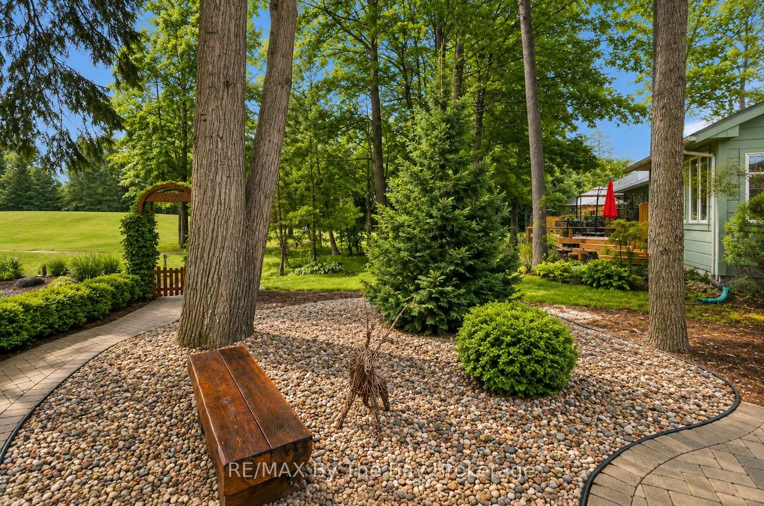 Photo 44 of 7 Downer Crescent, Wasaga Beach — HOMEH