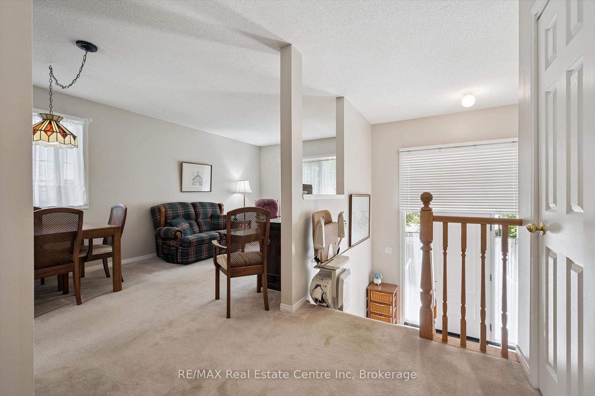 Photo 4 of 45 Braeside Road, Centre Wellington, Fergus — HOMEH